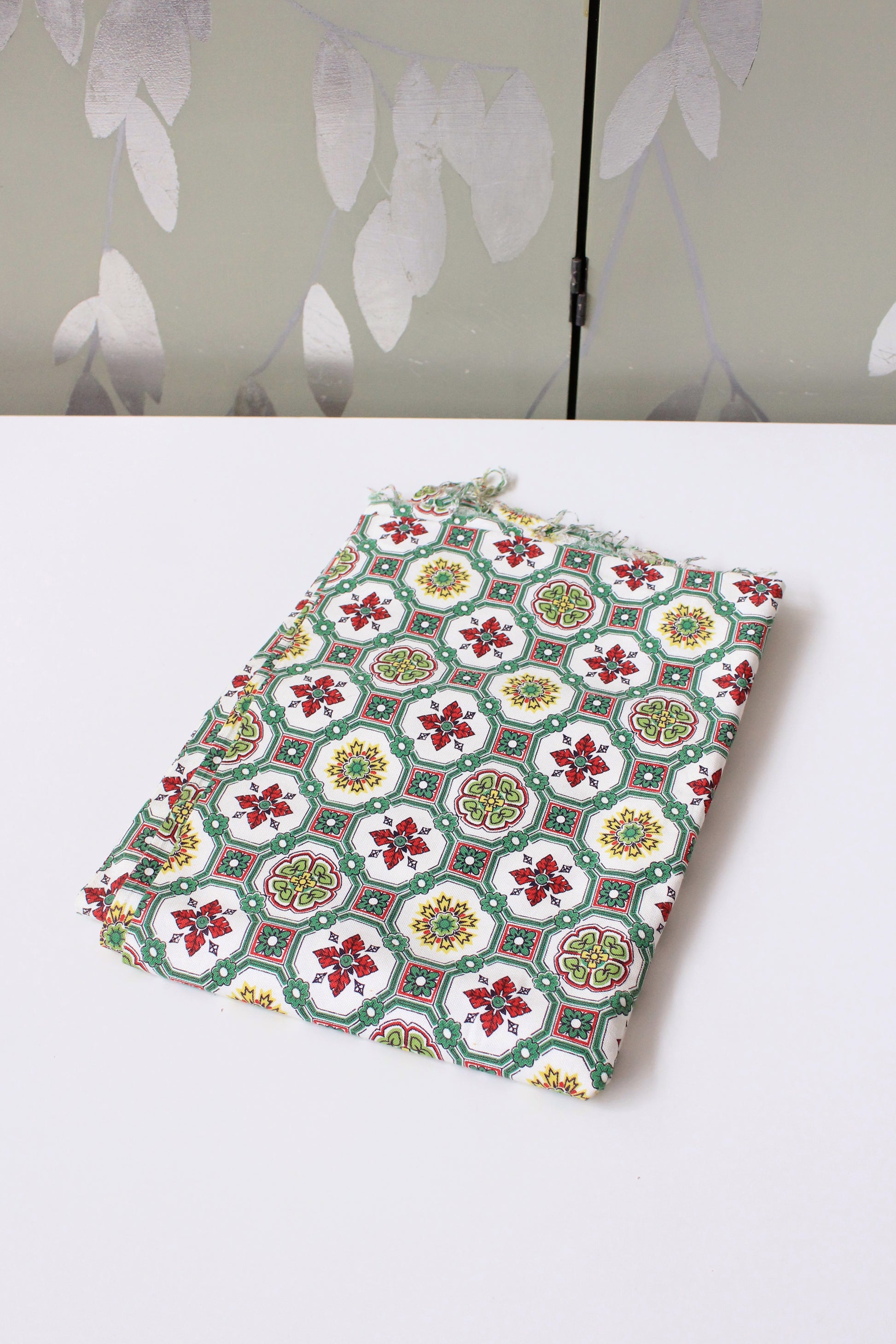 1960s Green and Red Tile Medallion Cotton Sewing Fabric, 1.1 yards