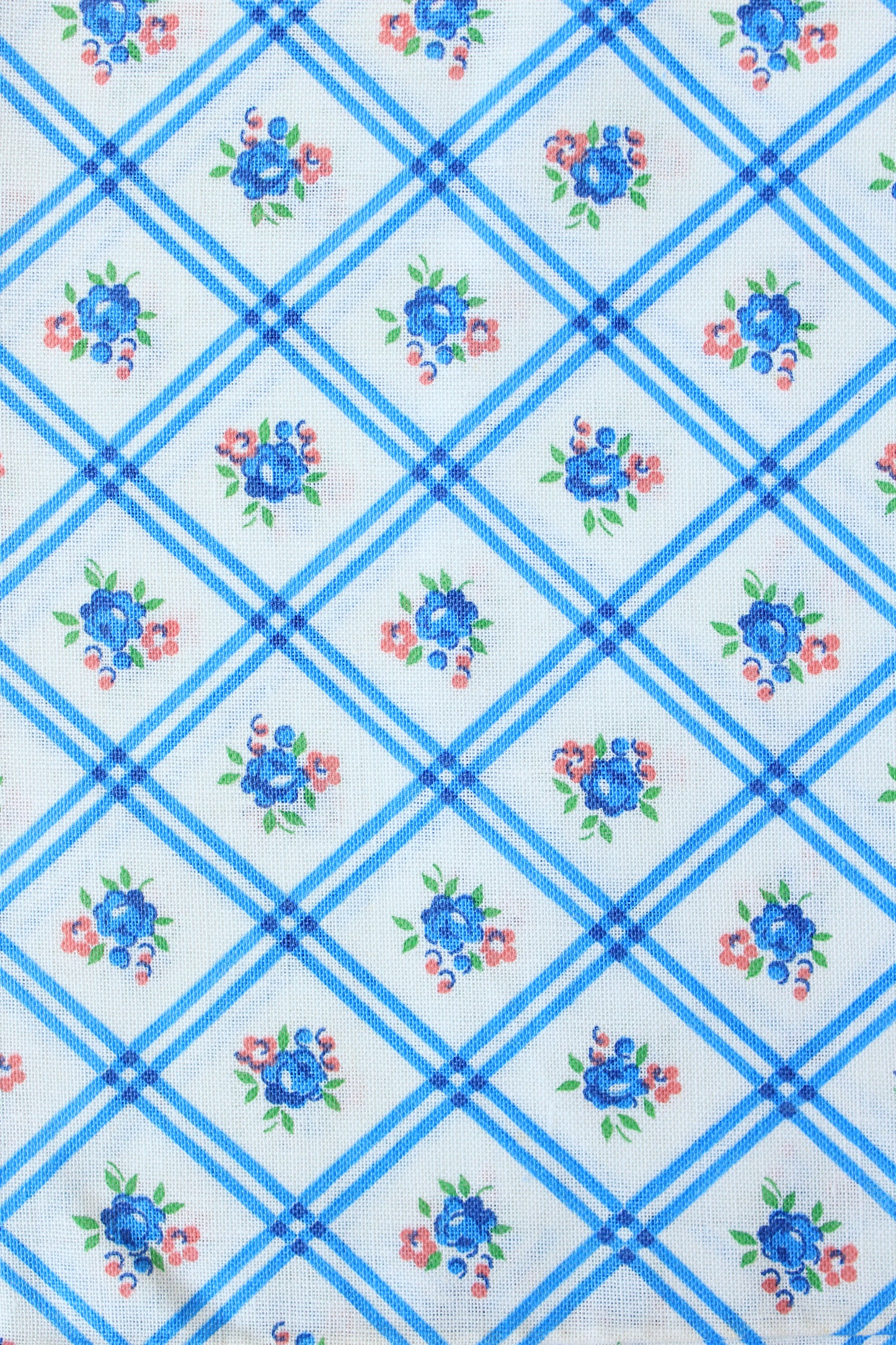 1940s Light Blue And White Floral Grid Feedsack, Vintage Summer Sewing/Quilting Fabric