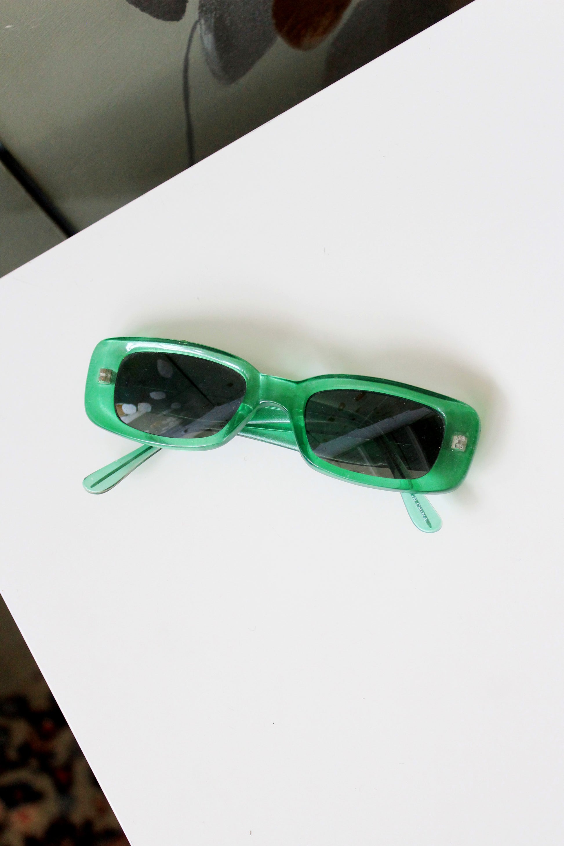 1990s Green Rectangular Sunglasses 