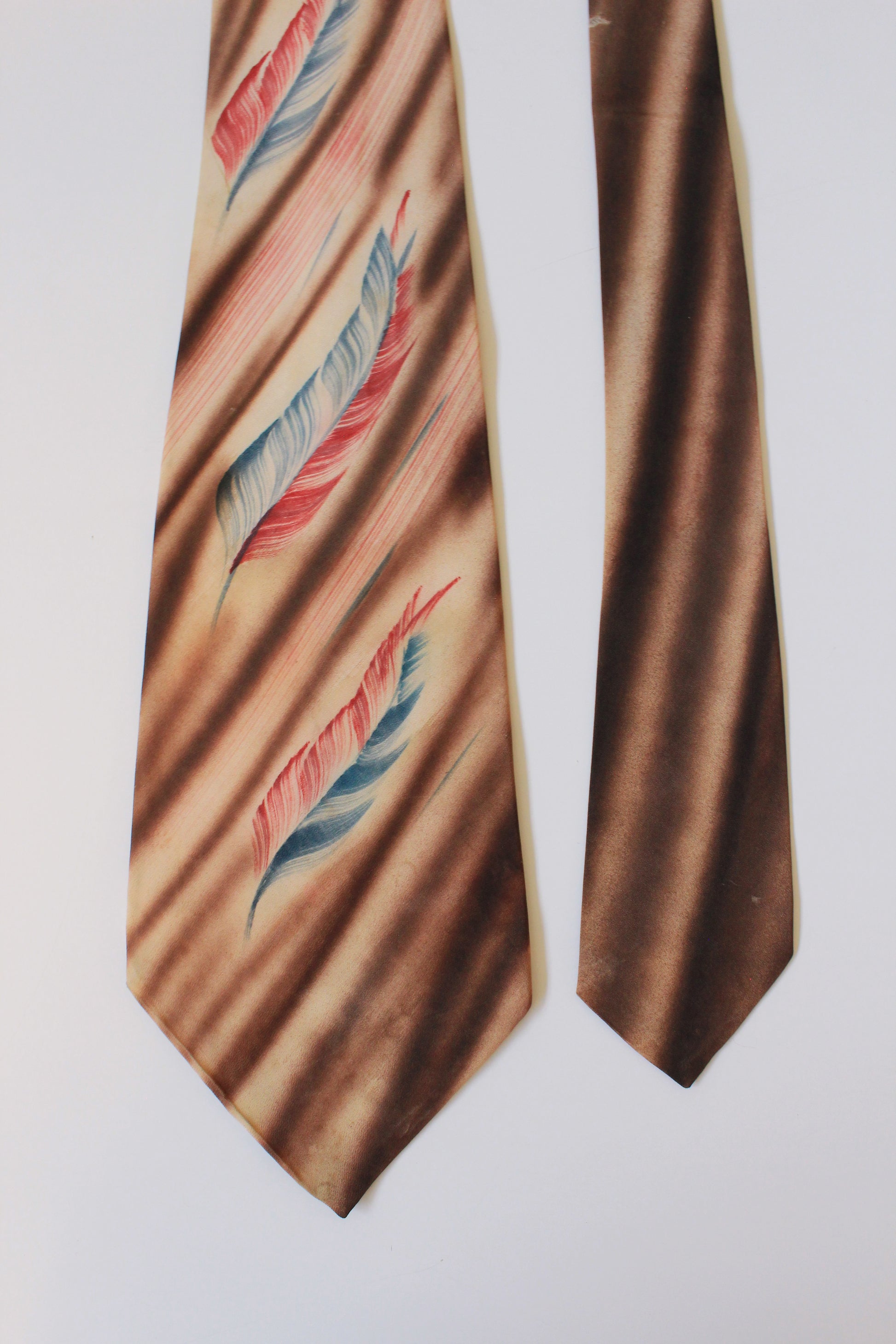 Vintage 1950s Brown/Burgundy/Blue Leaf Hand-Painted Tie