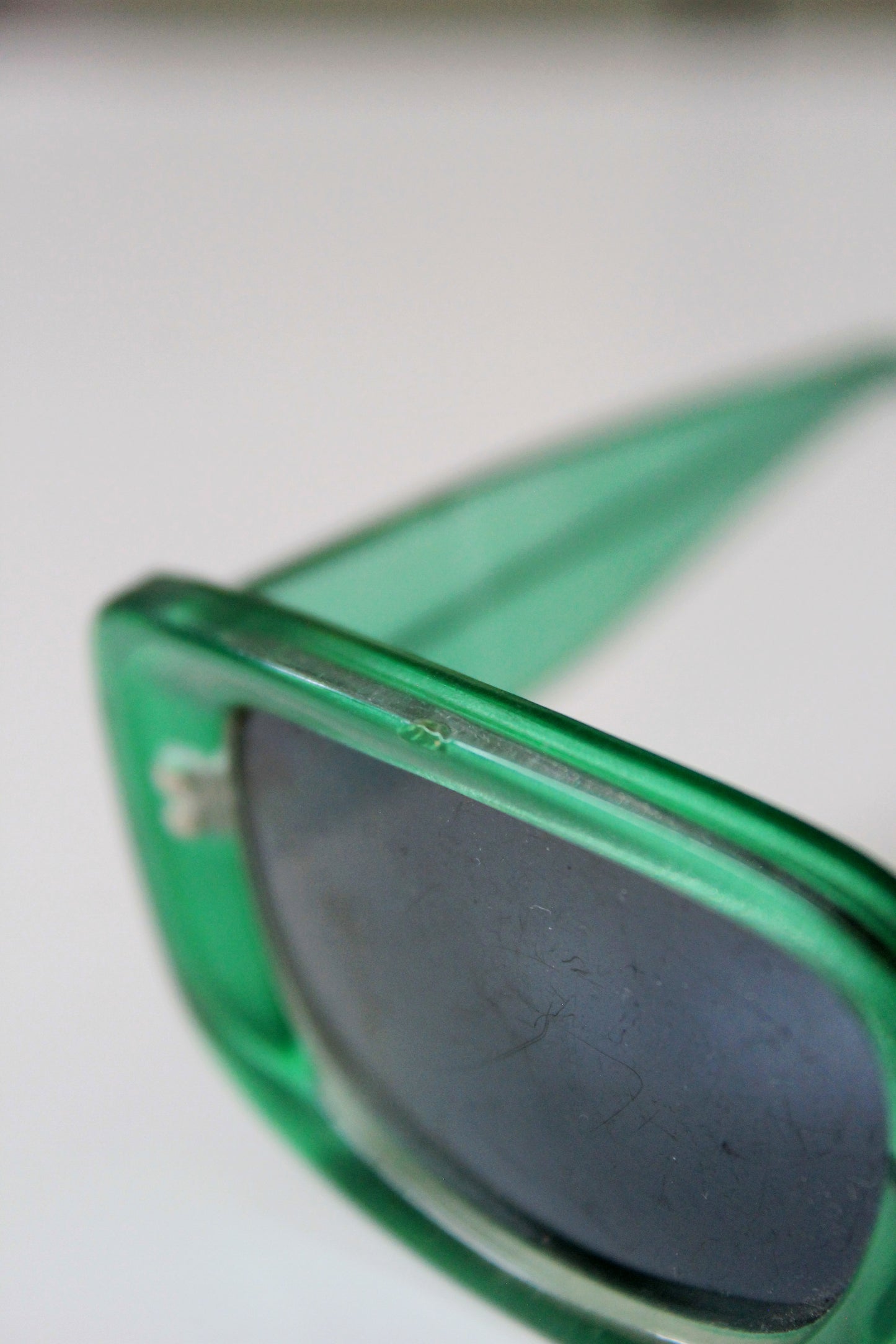 1990s Green Rectangular Sunglasses 