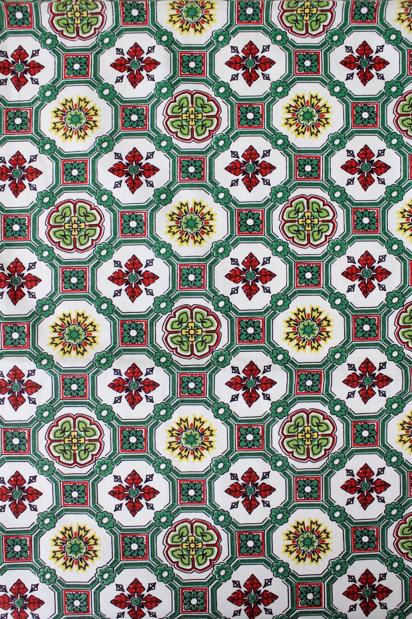 1960s Green and Red Tile Medallion Cotton Sewing Fabric, 1.1 yards