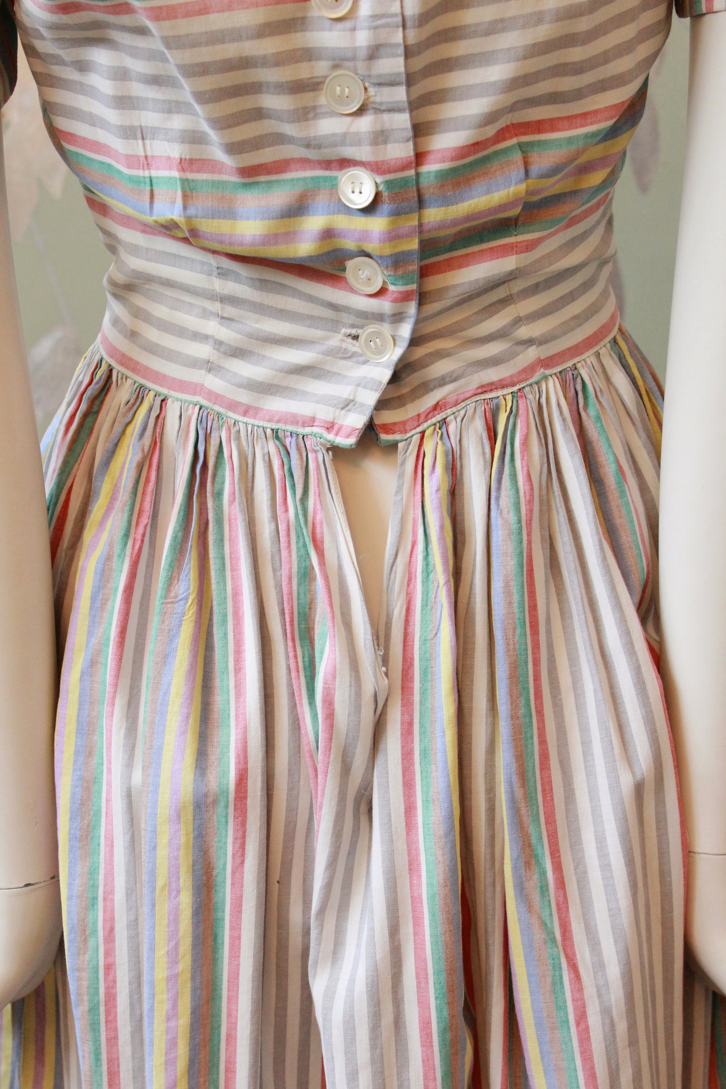 1940s Grey And White With Multicoloured Stripes Short Sleeve Cotton Dress