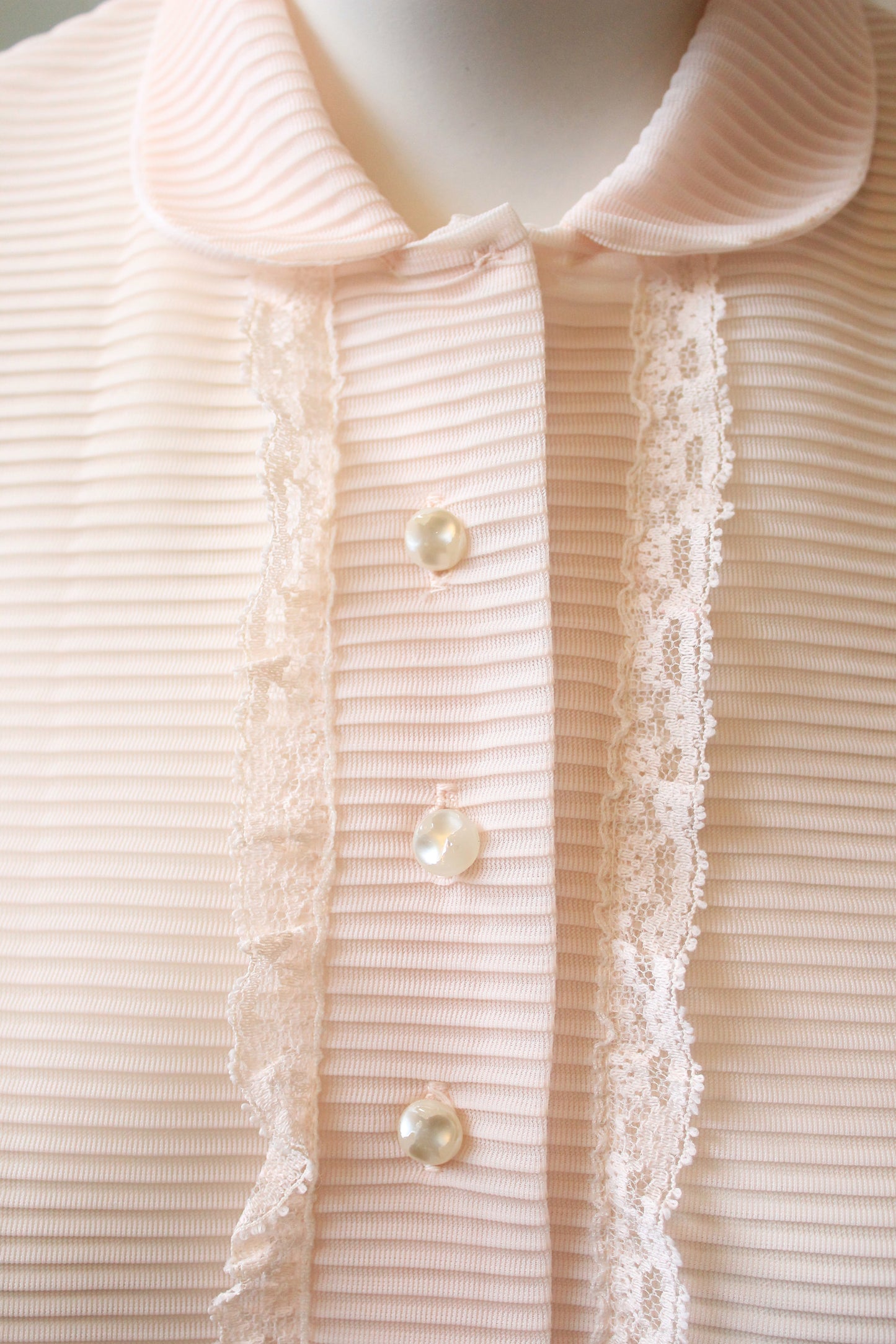 Vintage 1950s Light Pink Nylon Short Sleeve Blouse With Pintucks, M