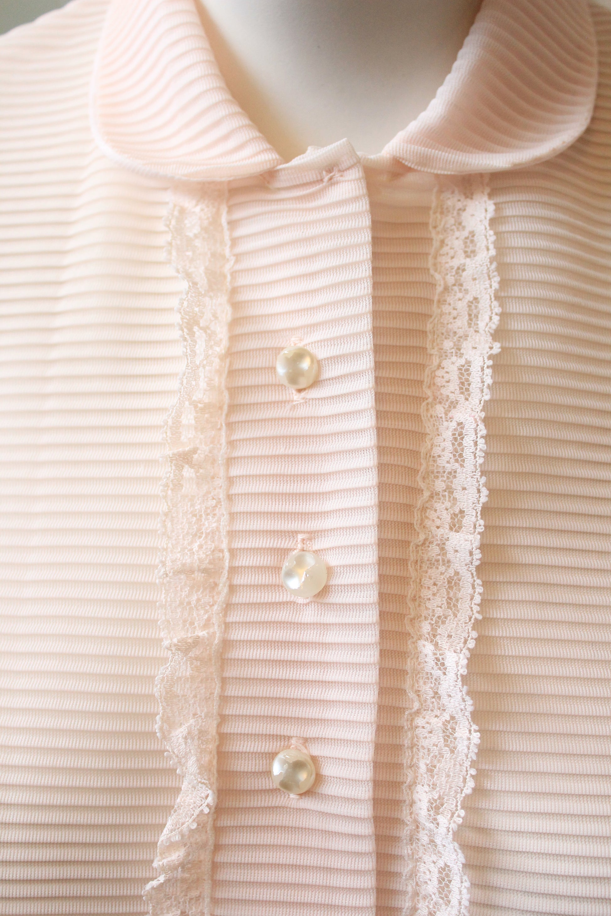 Vintage 1950s Light Pink Nylon Short Sleeve Blouse With Pintucks, M