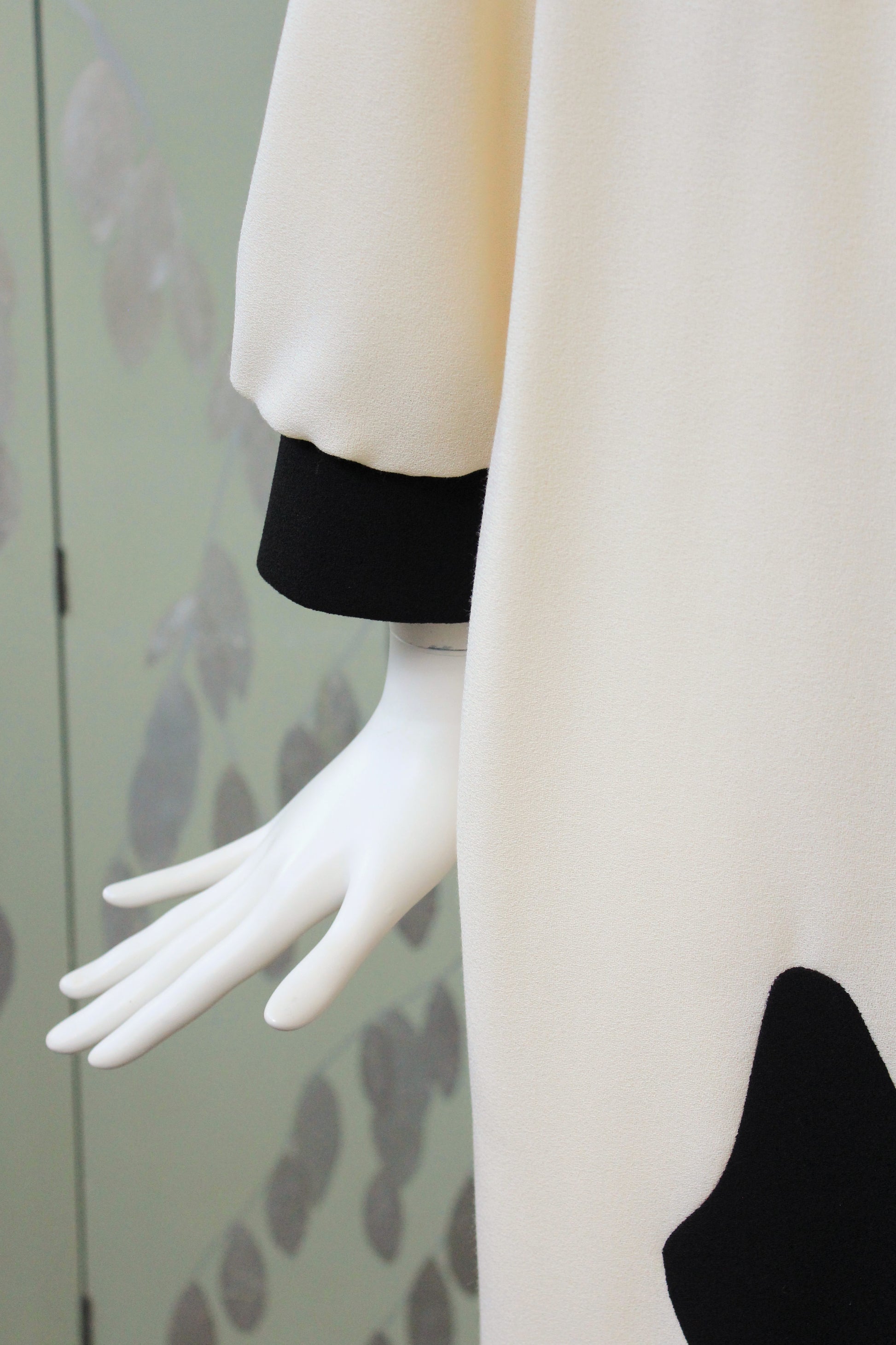 1980s Does 1960s Black And Cream Flower Shift Dress, Medium