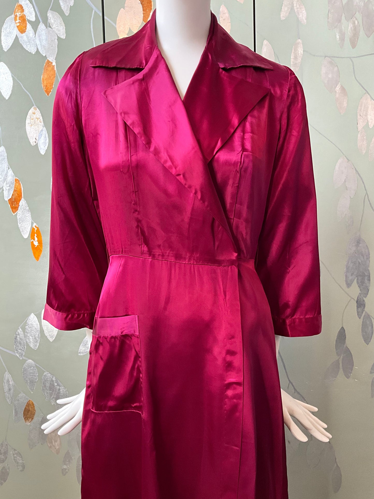 Vintage 1940s Burgundy Satin Pyjamas and Robe, XS or Junior