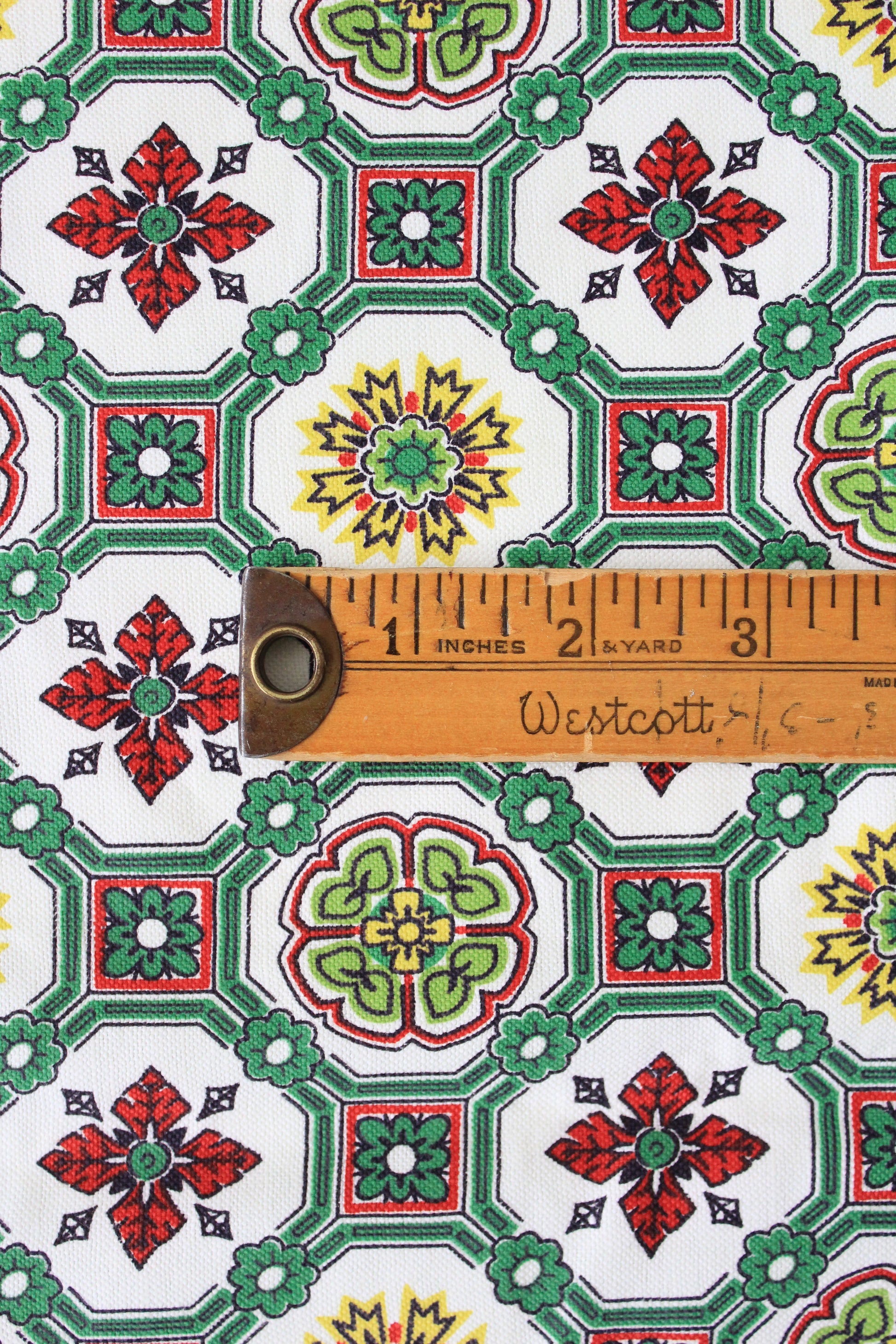1960s Green and Red Tile Medallion Cotton Sewing Fabric, 1.1 yards