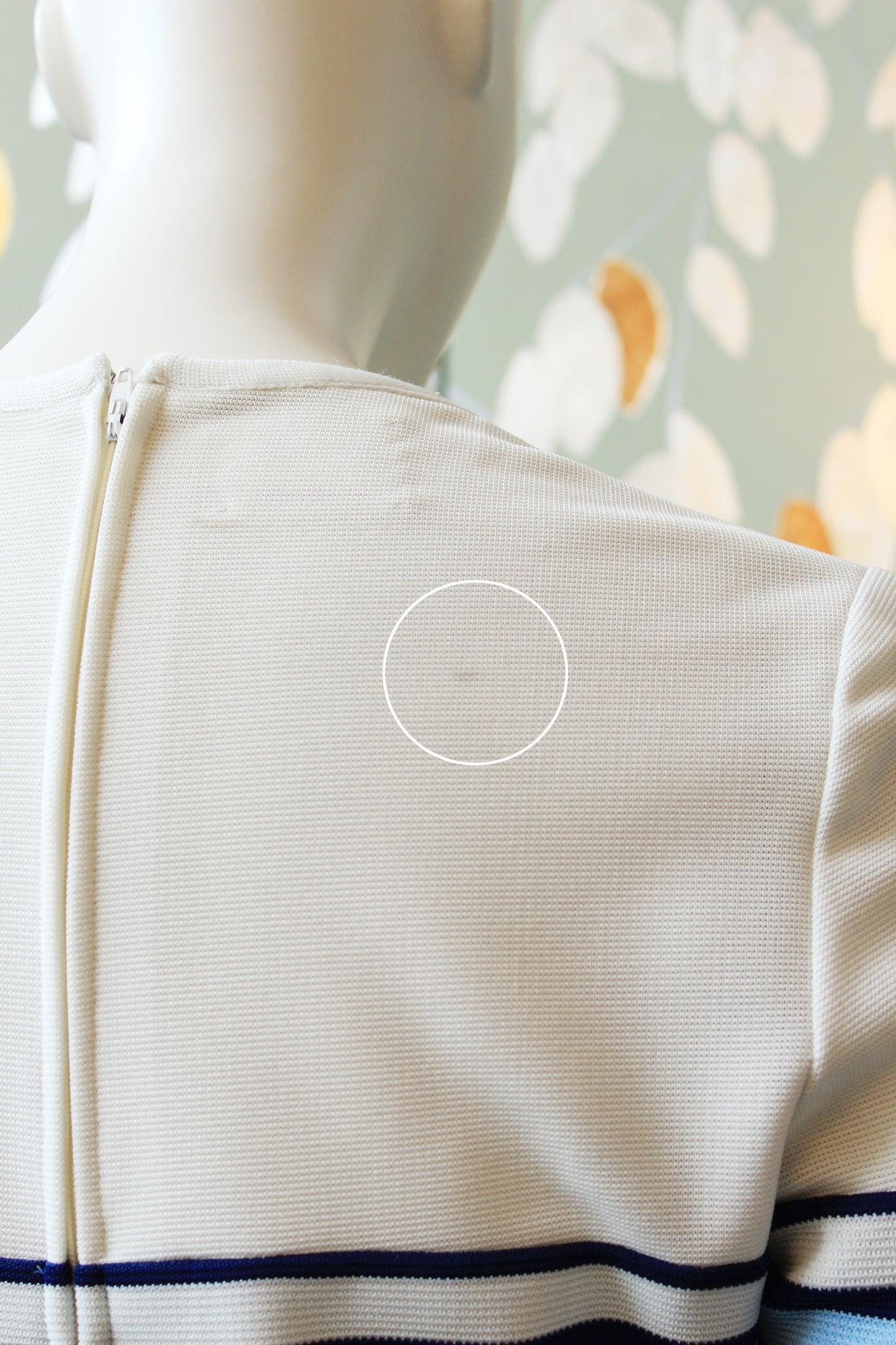 1970s White Short Sleeve Two Toned Blue Stripes A line Summer Dress, Small