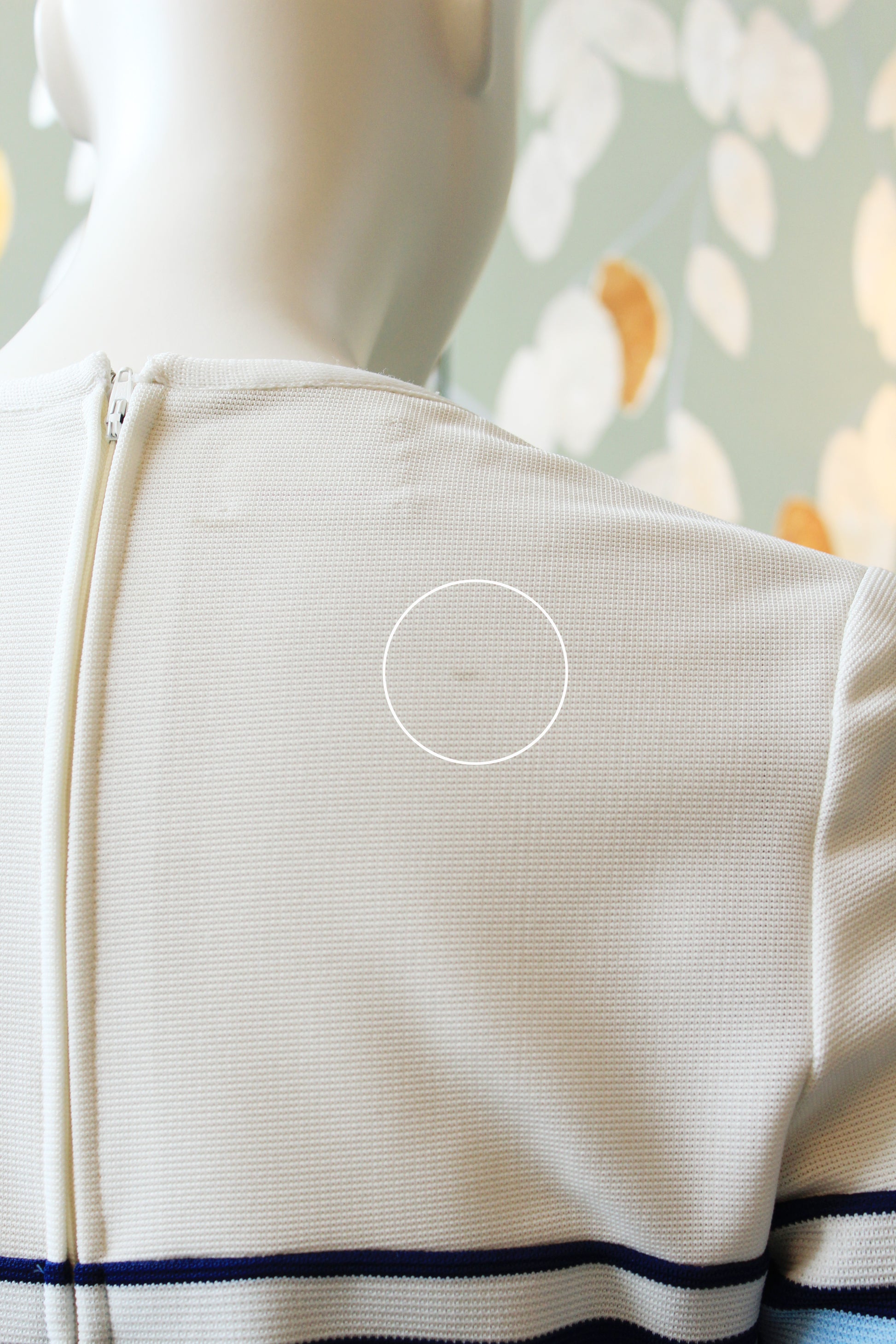 1970s White Short Sleeve Two Toned Blue Stripes A line Summer Dress, Small