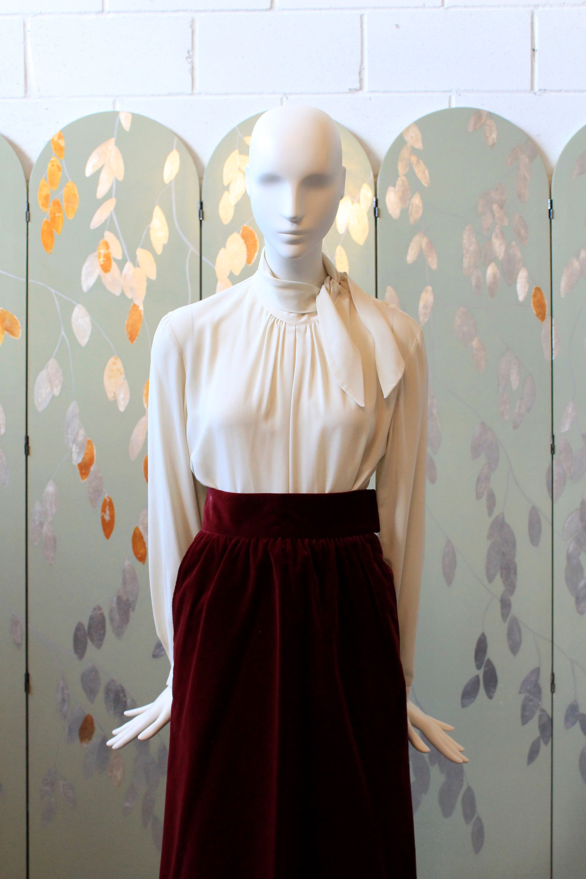 2000s Cream Side Bow Elegant Long Sleeve Blouse, Medium