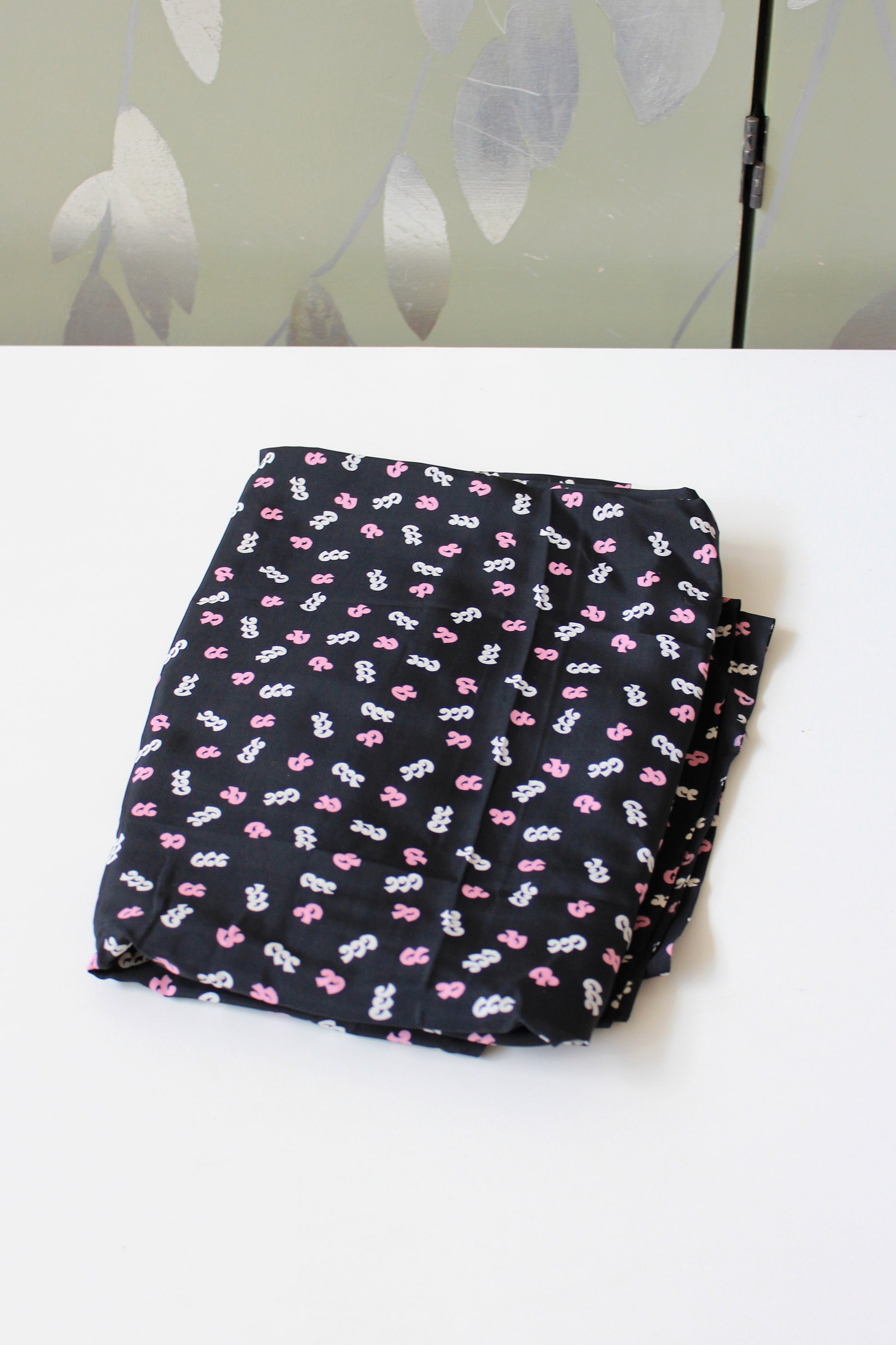 1940s Navy Pink And White Abstract Print Rayon Sewing Fabric, 4 Yards