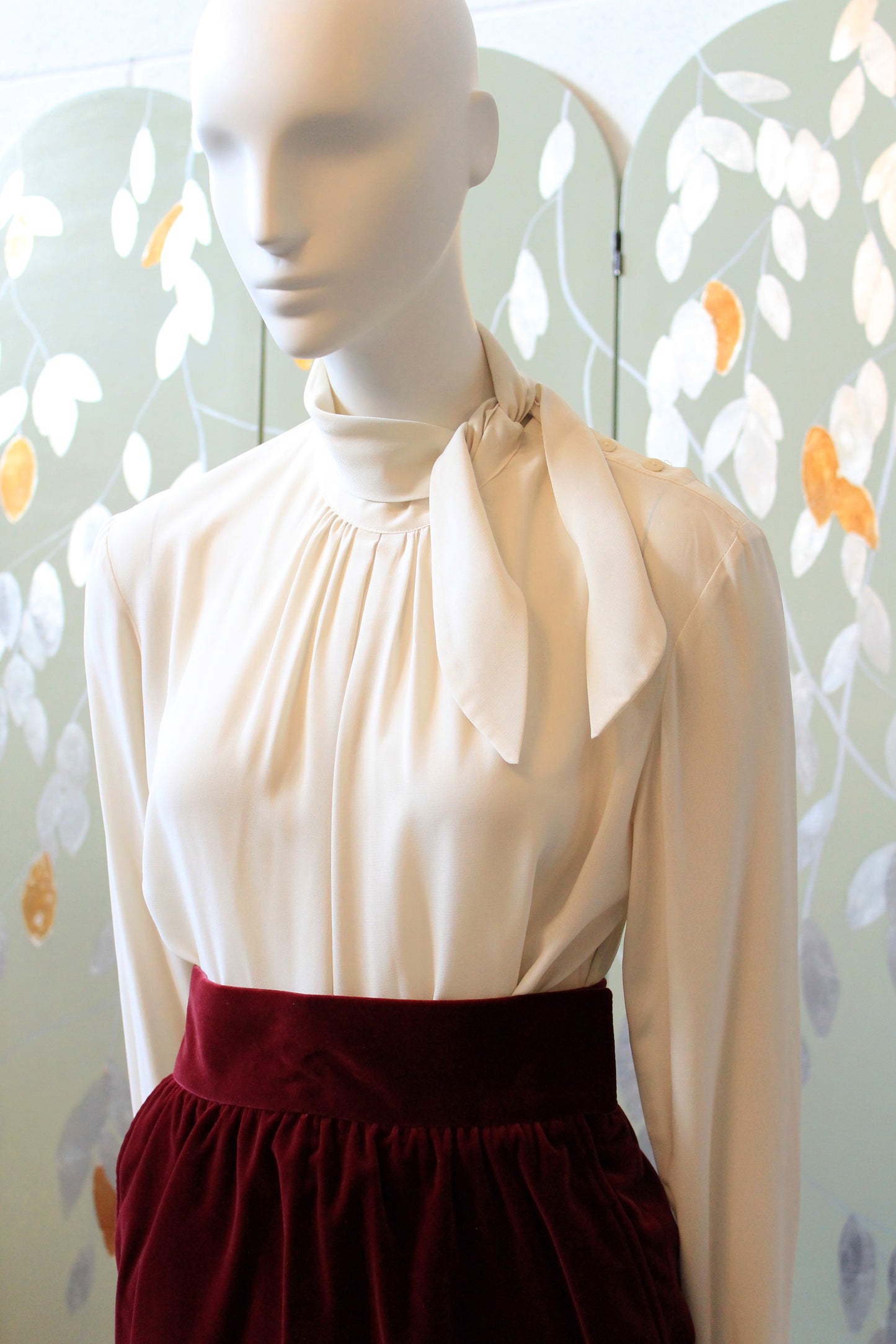 2000s Cream Side Bow Elegant Long Sleeve Blouse, Medium