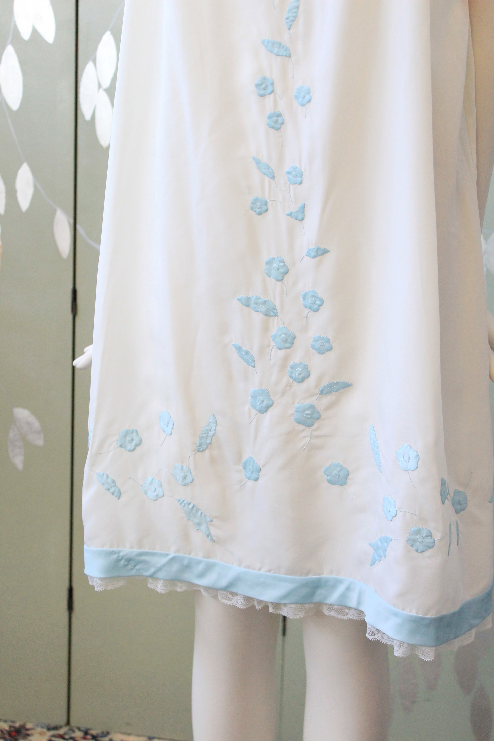 1960s Babydoll Nightgown In White With Light Blue Flowers, Large