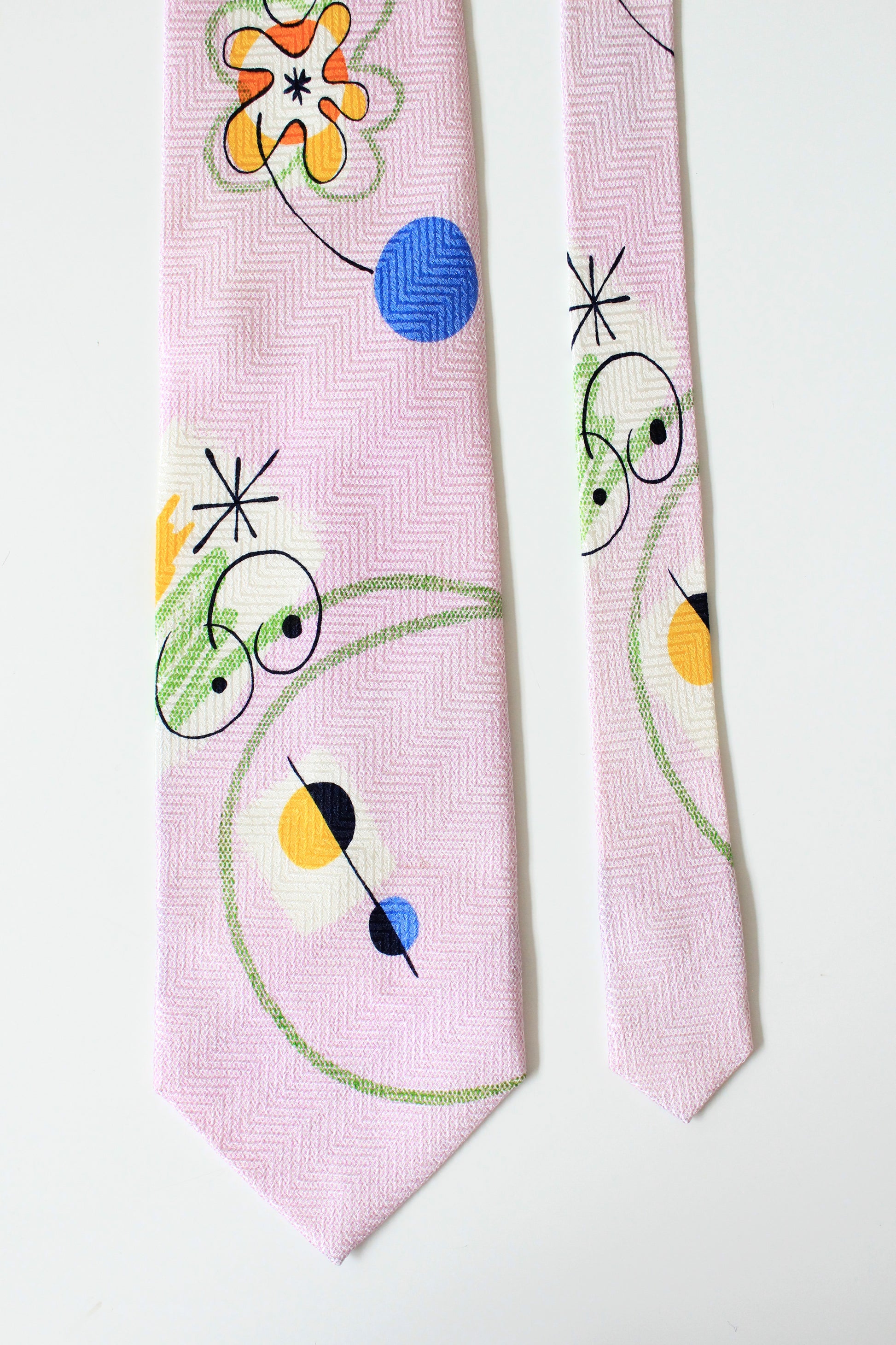 1990s Light Pink Abstract Design Silk Summer Tie 
