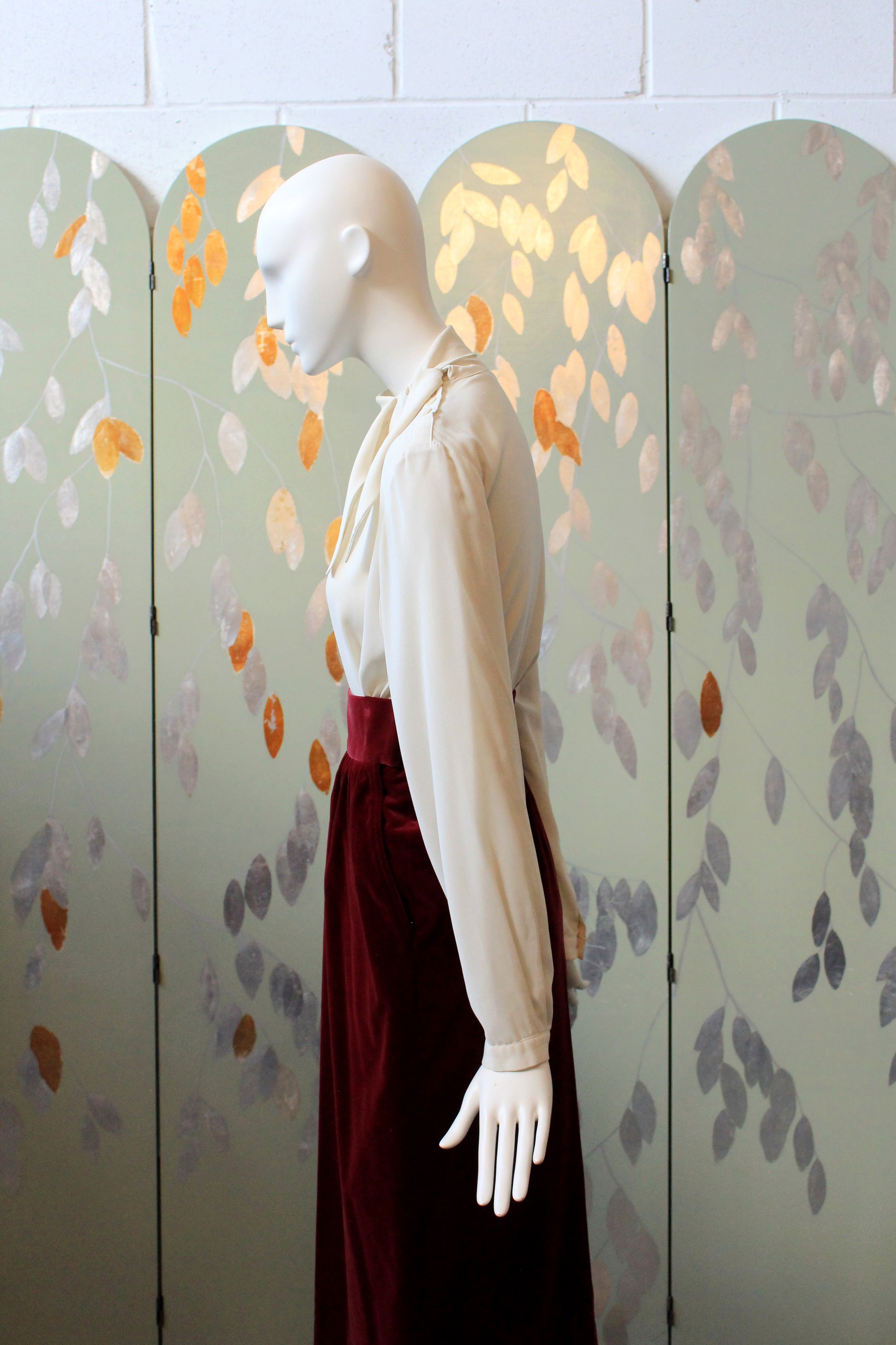 2000s Cream Side Bow Elegant Long Sleeve Blouse, Medium