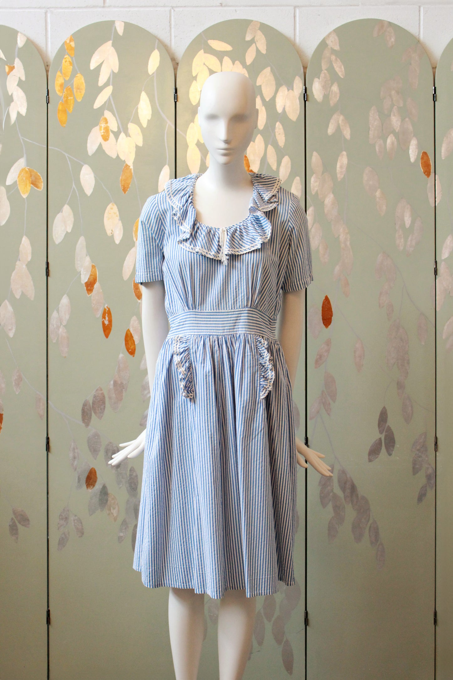 1940s Blue And White Striped Seersucker Short Sleeve Dress 