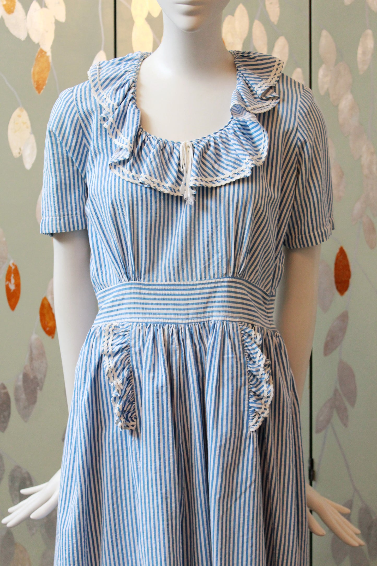 1940s Blue And White Striped Seersucker Short Sleeve Dress 