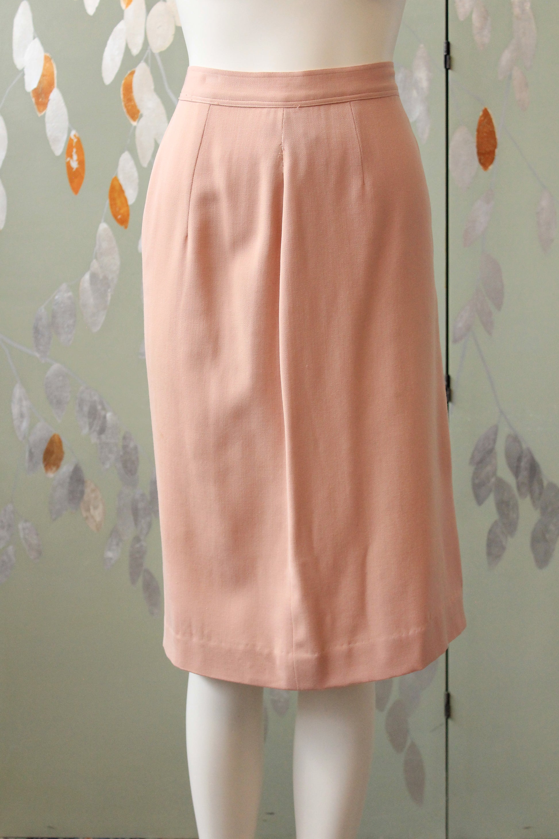 Vintage 1950s Fitted Blush Pink Daytime Spring Skirt Suit Set, XS