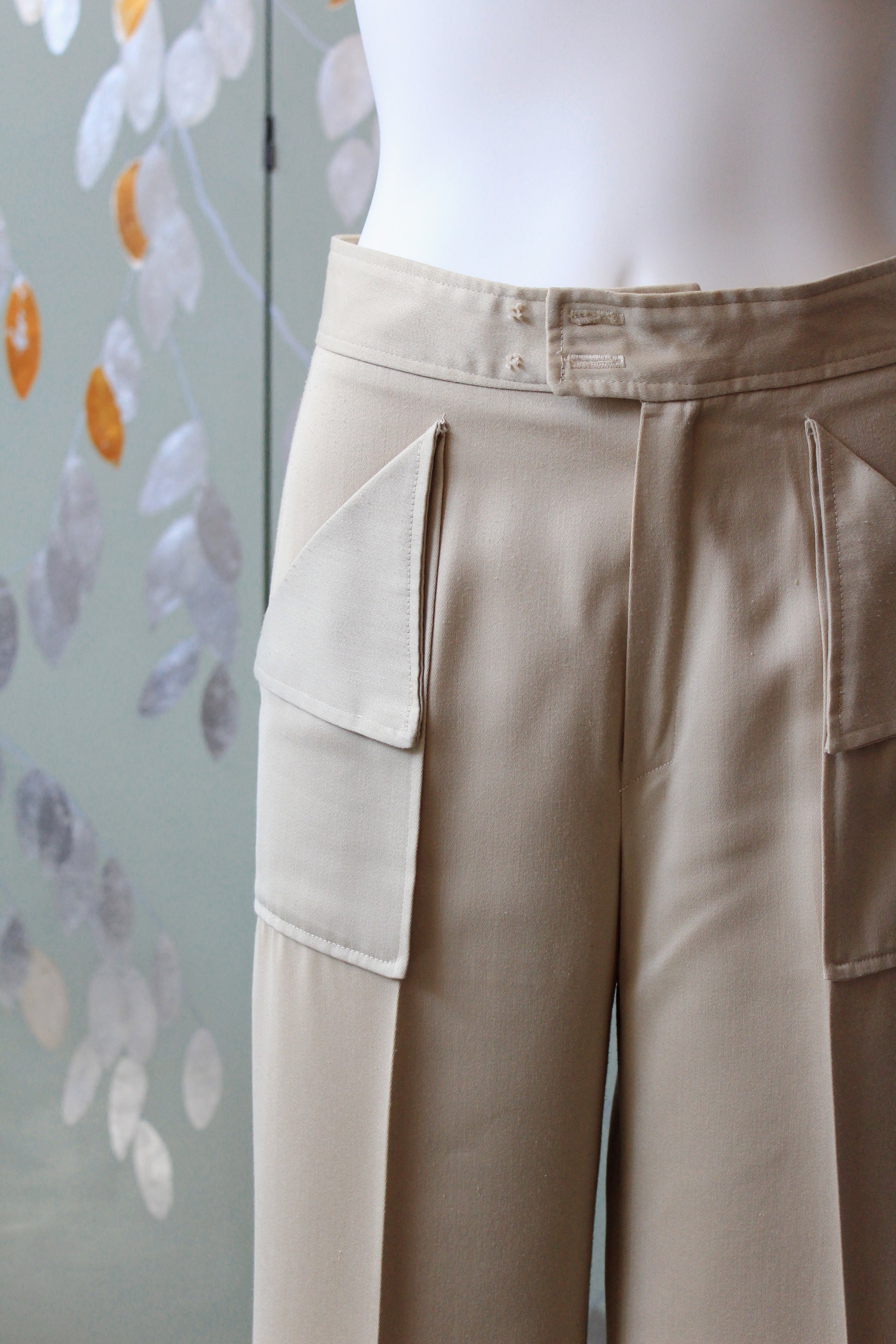 1970s Beige Wide Leg Pants With Large Pockets, XS