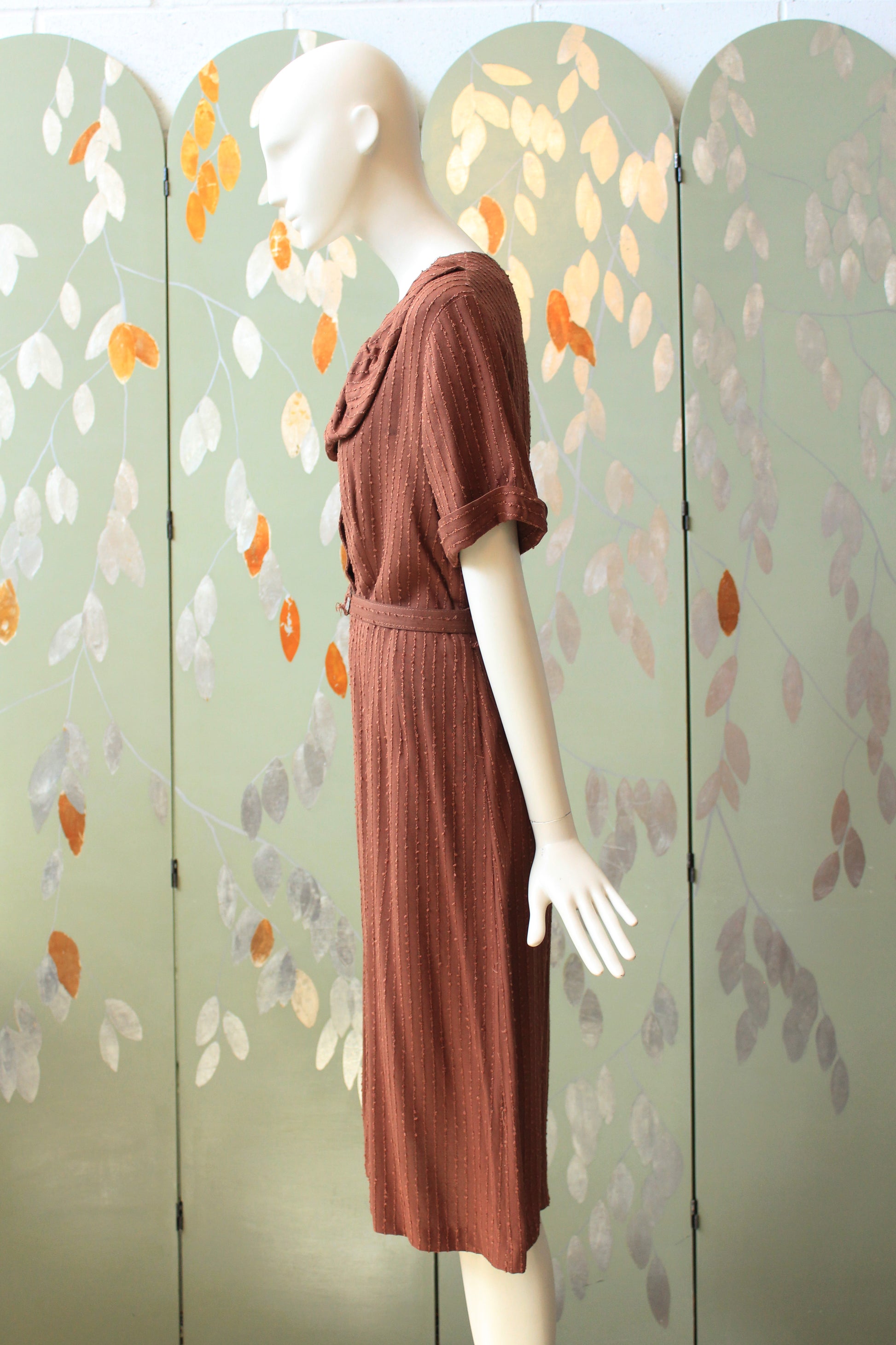 1940s Cinnamon Oversized Collar Short Sleeve Dress With Belt, Large