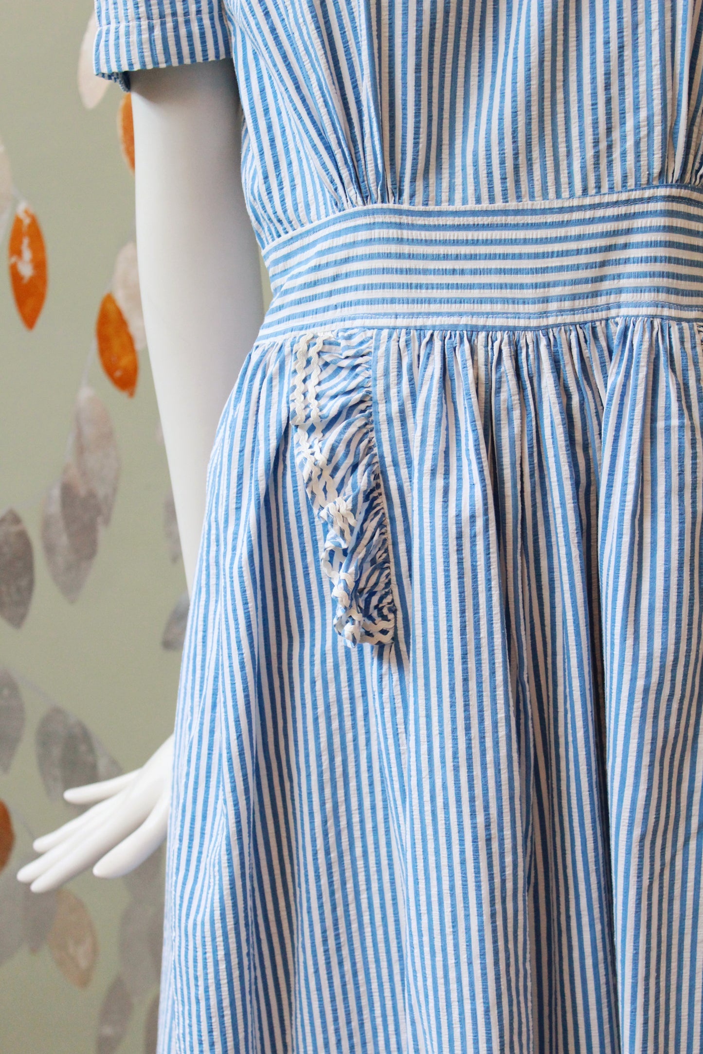 1940s Blue And White Striped Seersucker Short Sleeve Dress 