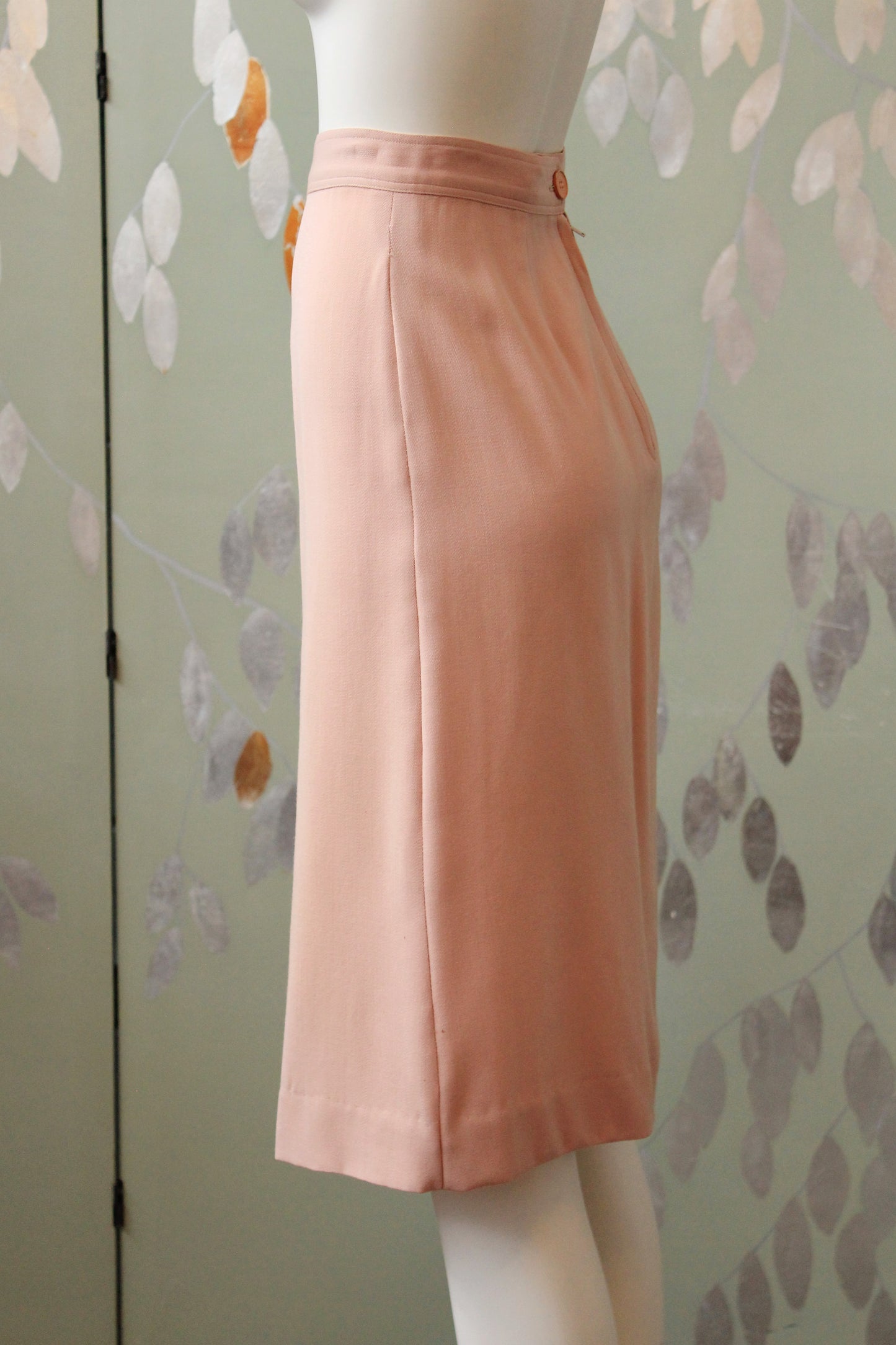 Vintage 1950s Fitted Blush Pink Daytime Spring Skirt Suit Set, XS