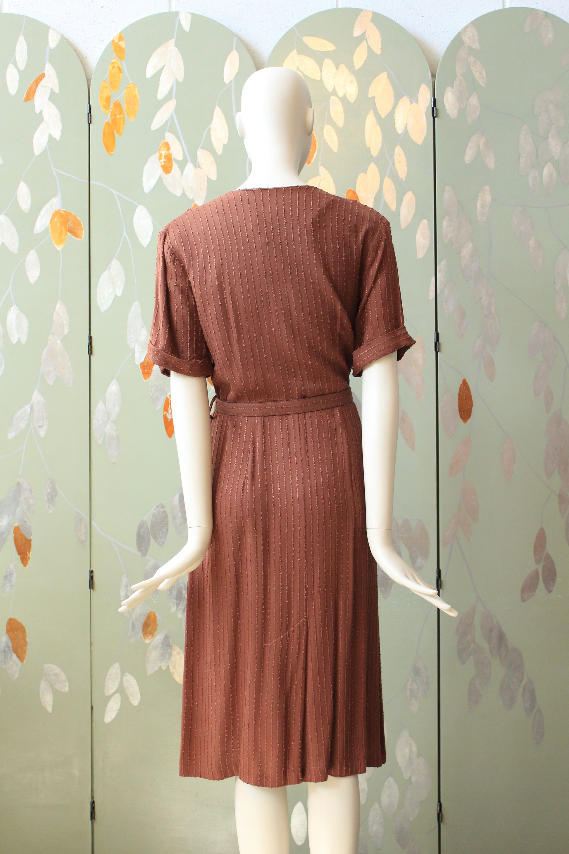 1940s Cinnamon Oversized Collar Short Sleeve Dress With Belt, Large