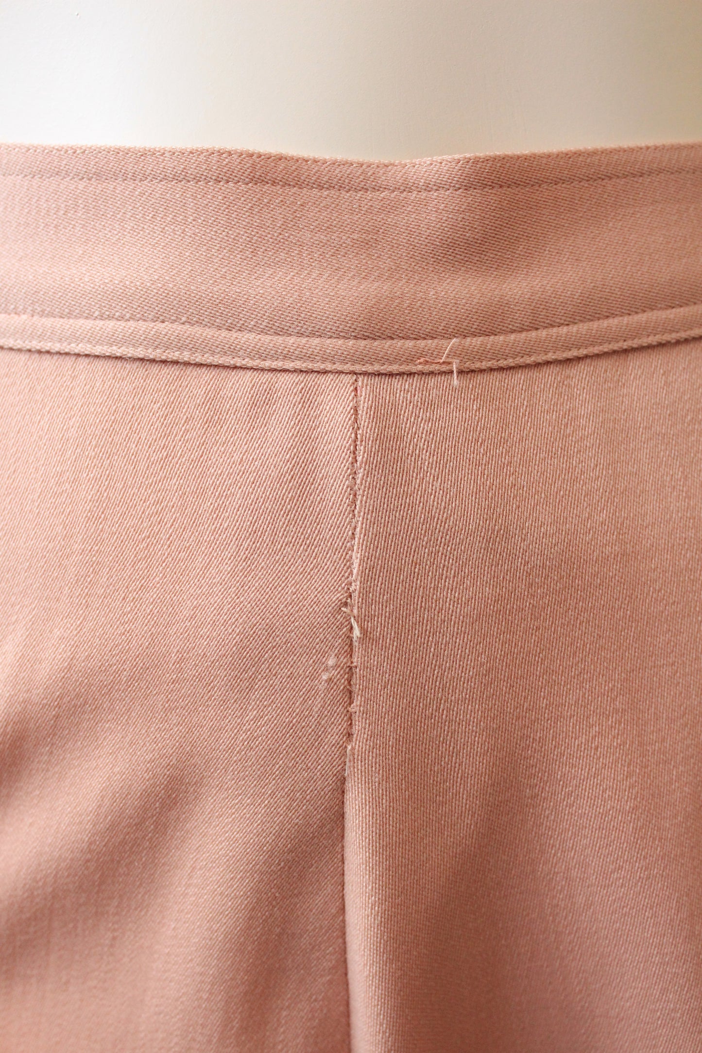 Vintage 1950s Fitted Blush Pink Daytime Spring Skirt Suit Set, XS