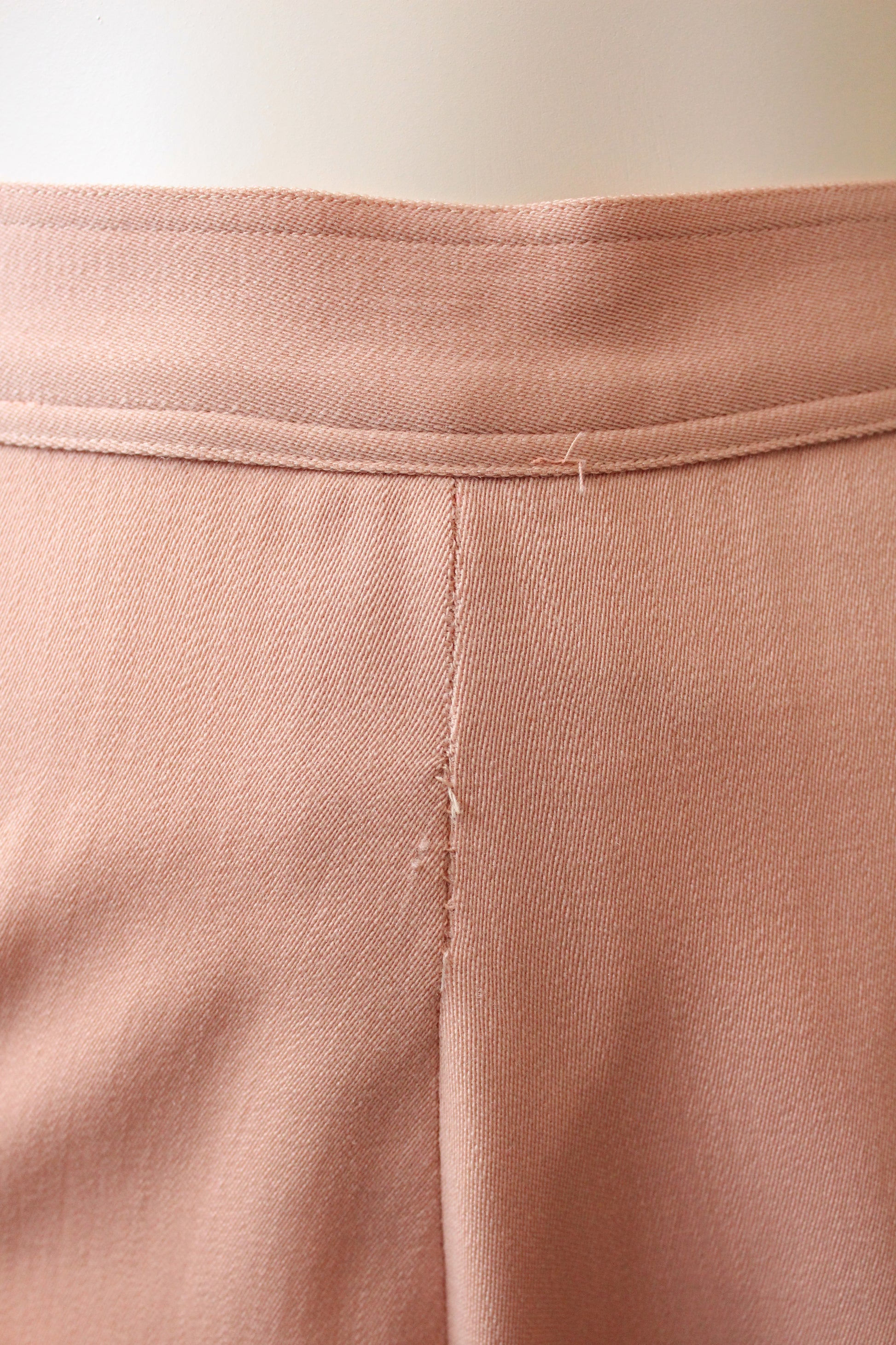 Vintage 1950s Fitted Blush Pink Daytime Spring Skirt Suit Set, XS