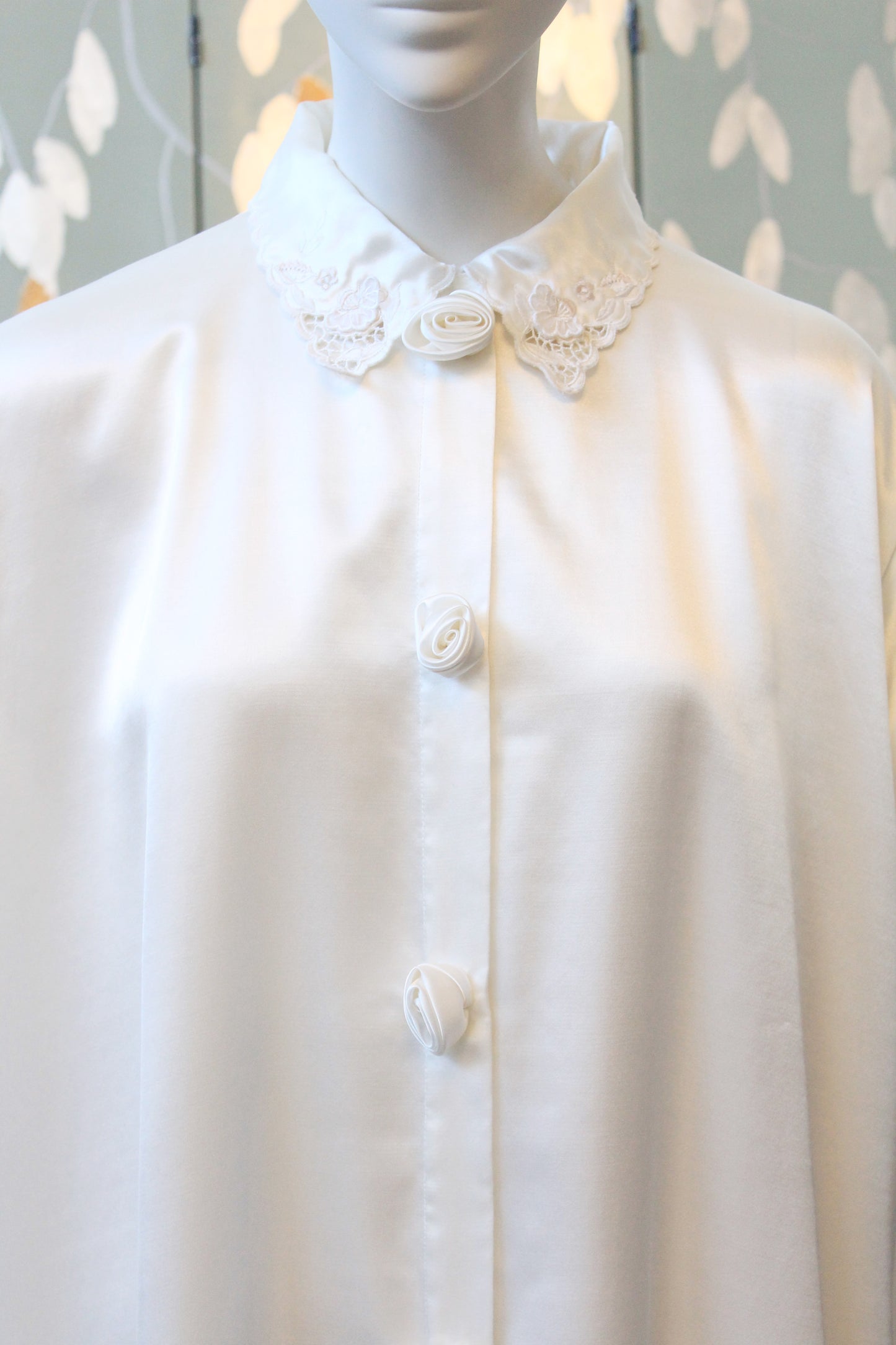 1980s Cream Satin Robe With Rosettes, Medium