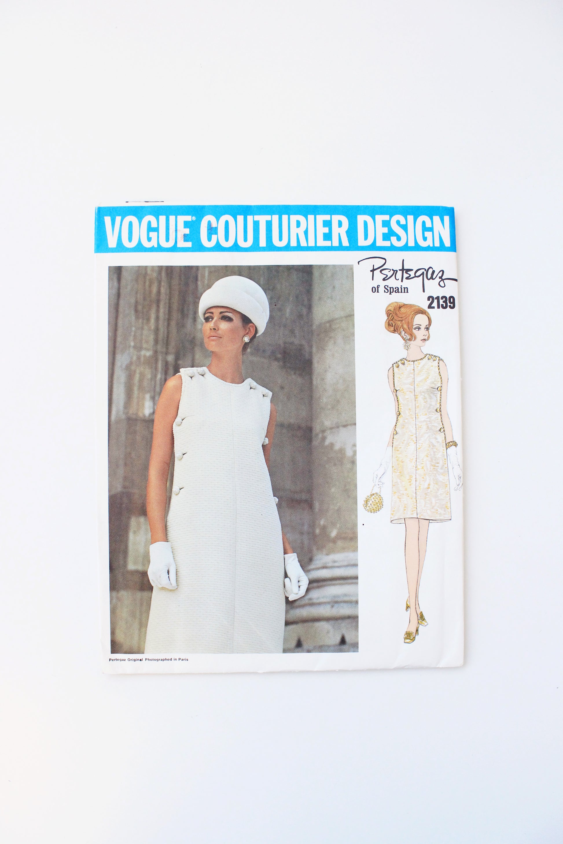 1960s One Piece Shift Dress Vogue Couturier Design 2131 Sewing Pattern, Perteqaz , Partially Uncut Size 10