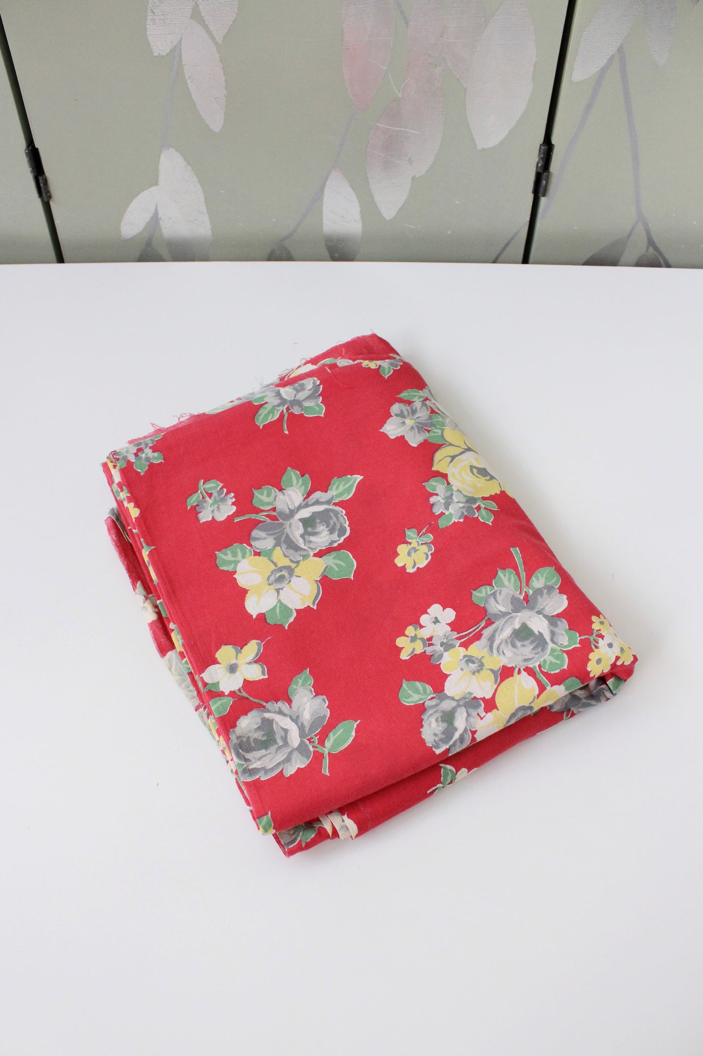 1950s Deep Pink With Yellow And Grey Flower Cotton Sewing Fabric, 5 Yards