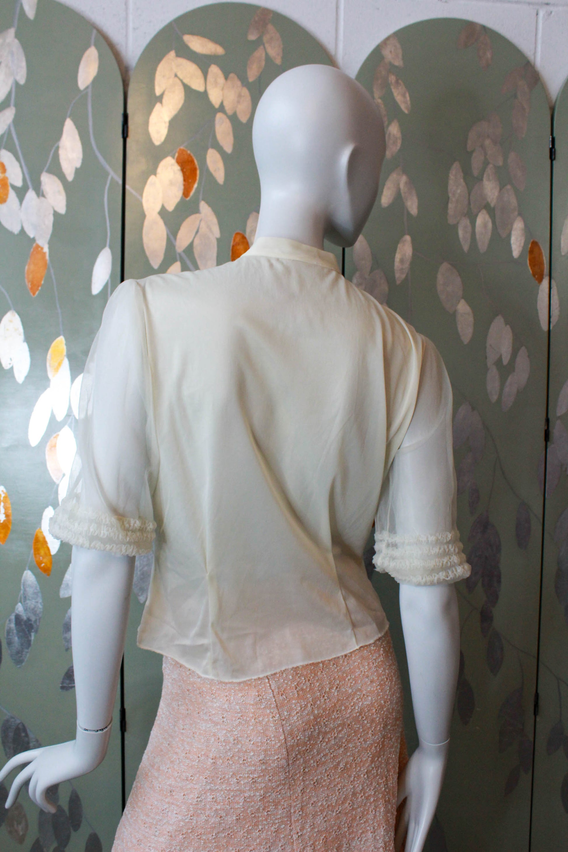 1950s nylon chiffon cream blouse with puff sleeves and faux ruffle appliqued collar design with tie neckline, sheer puff sleeves and clear rhinestone buttons vintage coquette aesthetic romantic feminine blouse