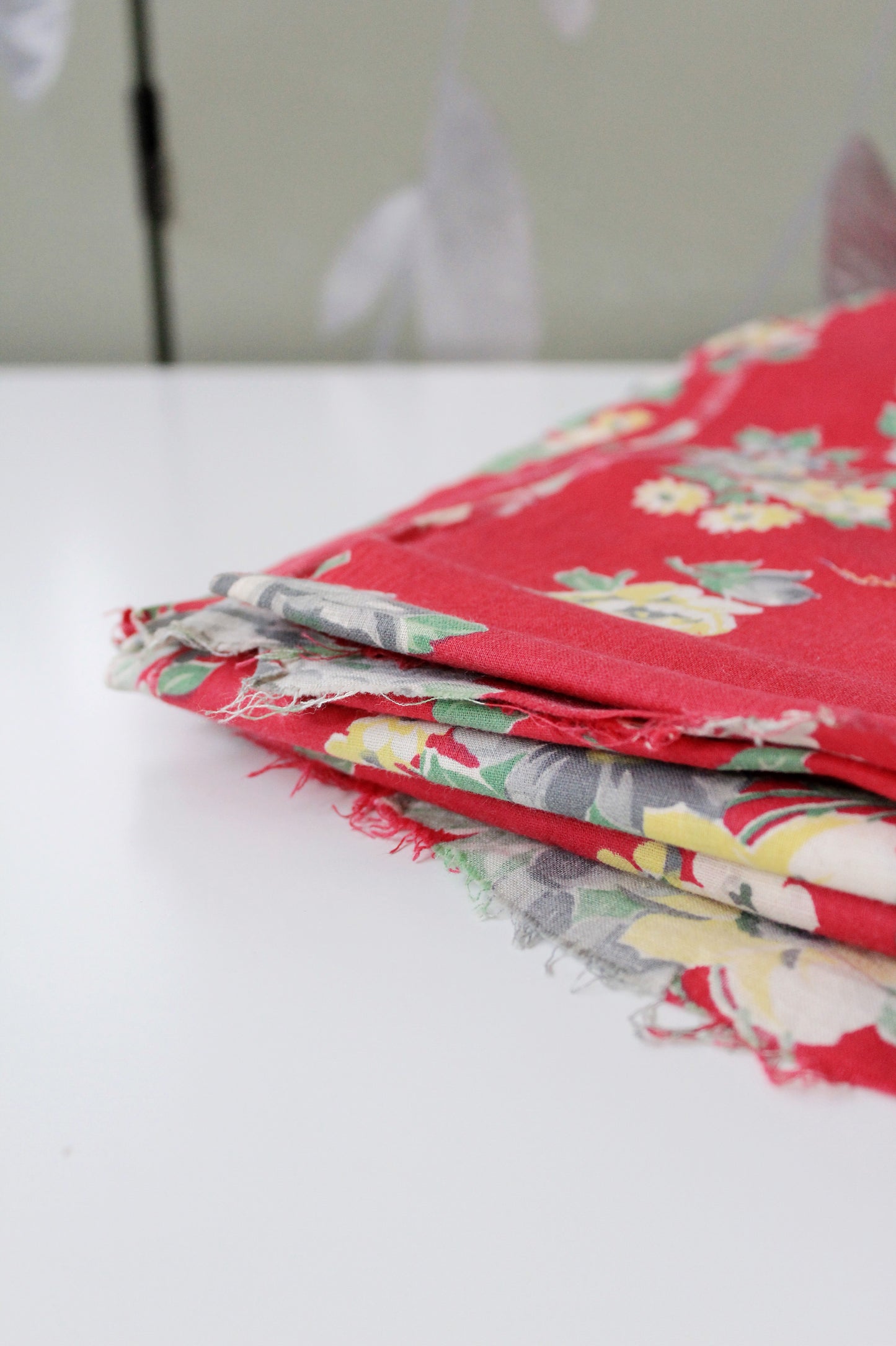 1950s Deep Pink With Yellow And Grey Flower Cotton Sewing Fabric, 5 Yards