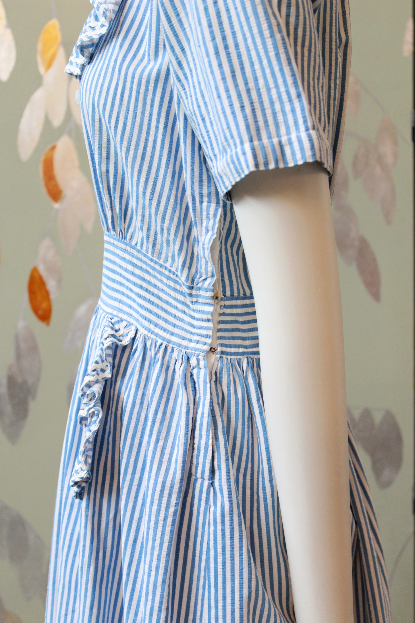 1940s Blue And White Striped Seersucker Short Sleeve Dress 