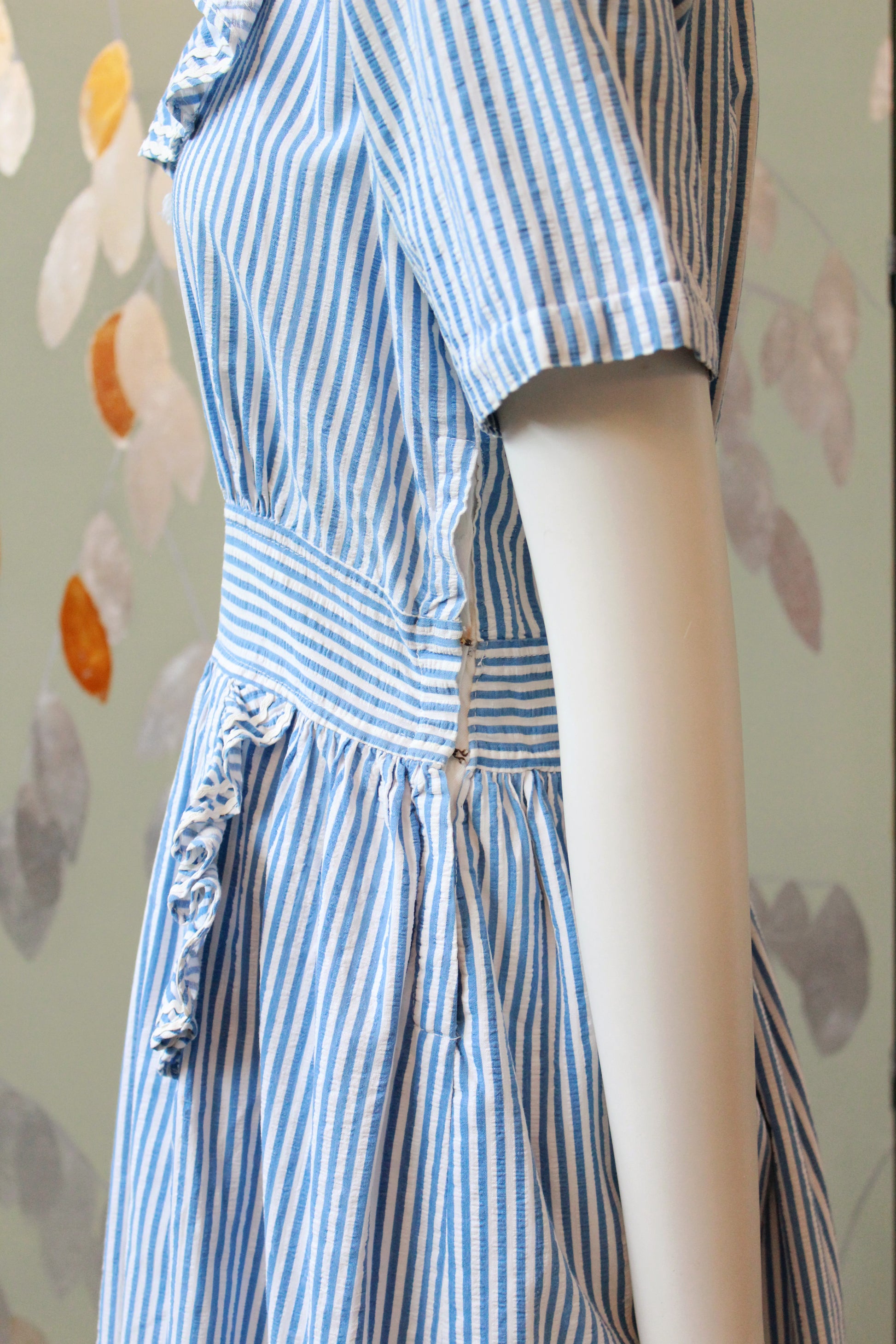 1940s Blue And White Striped Seersucker Short Sleeve Dress 
