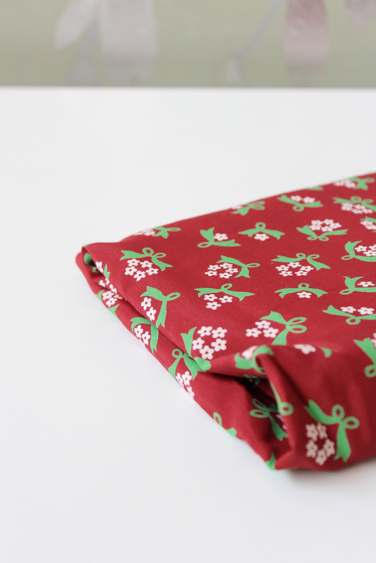 1940s Burgundy With White And Green Ditsy Flower Print Rayon, 3.8 Yards