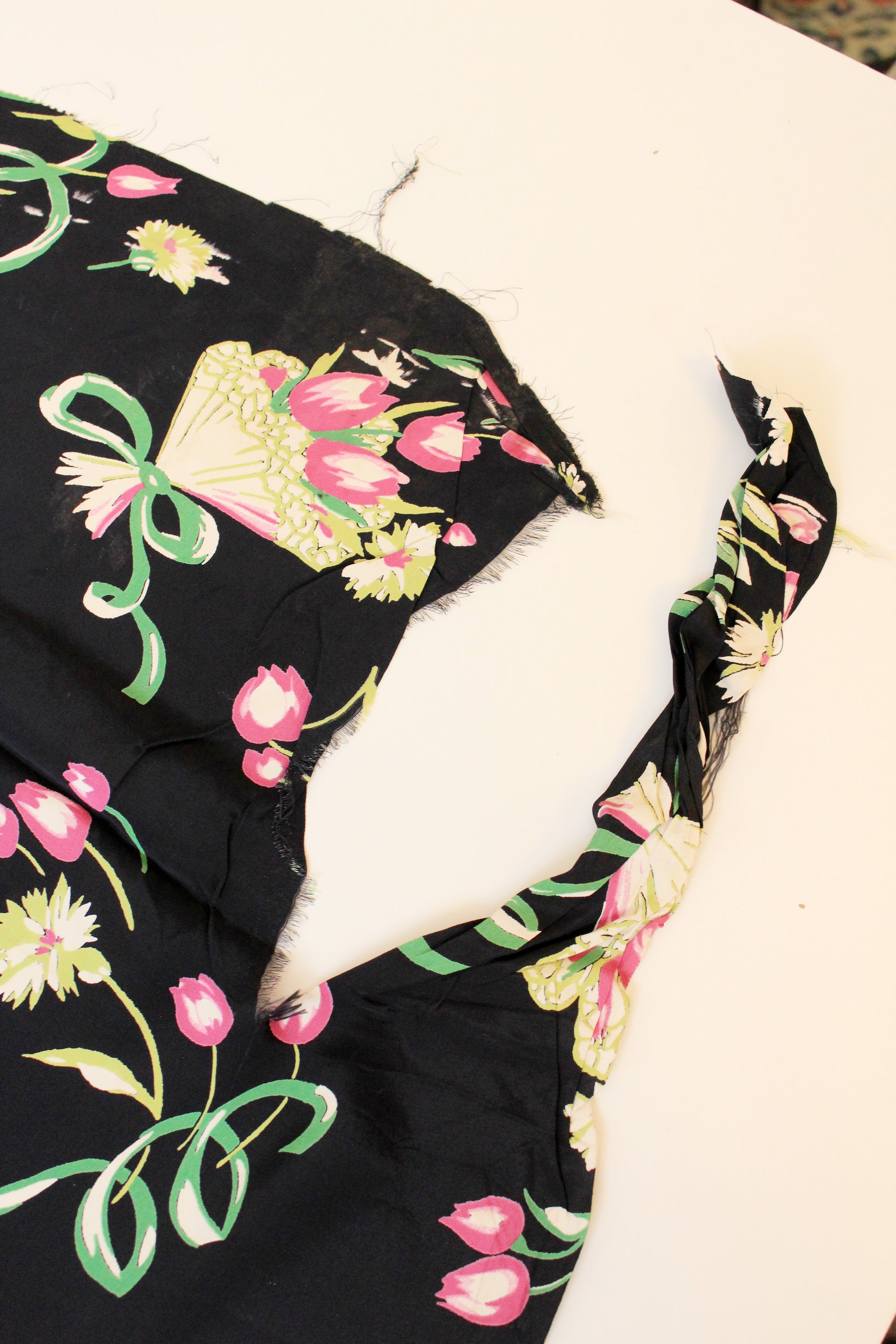 1940s Black Rayon Fabric With Pink And Green Tulip Bouquets, 5.5 Yards