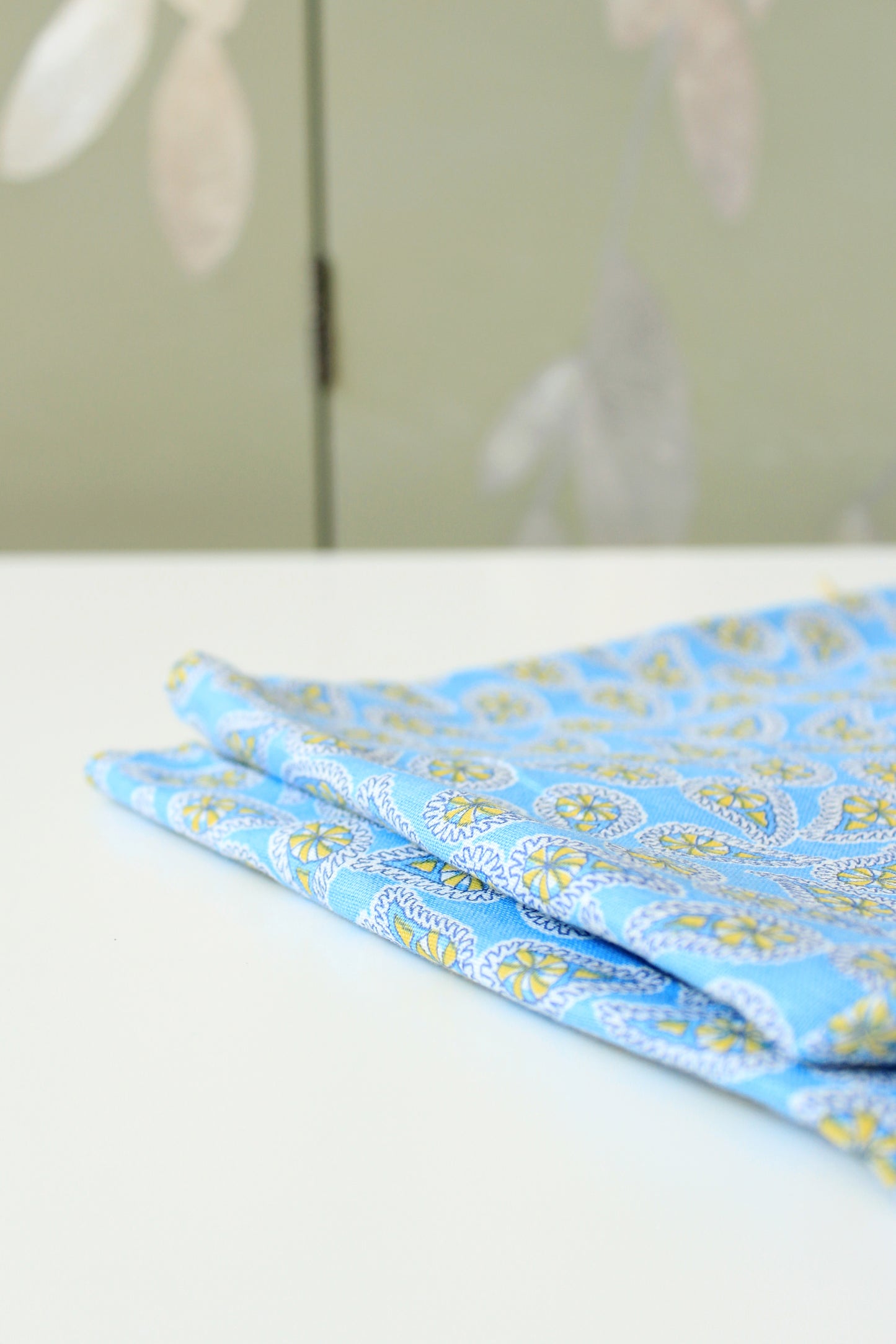 1940s Light Blue And Yellow Paisley Feedsack, Vintage Summer Sewing/Quilting Fabric