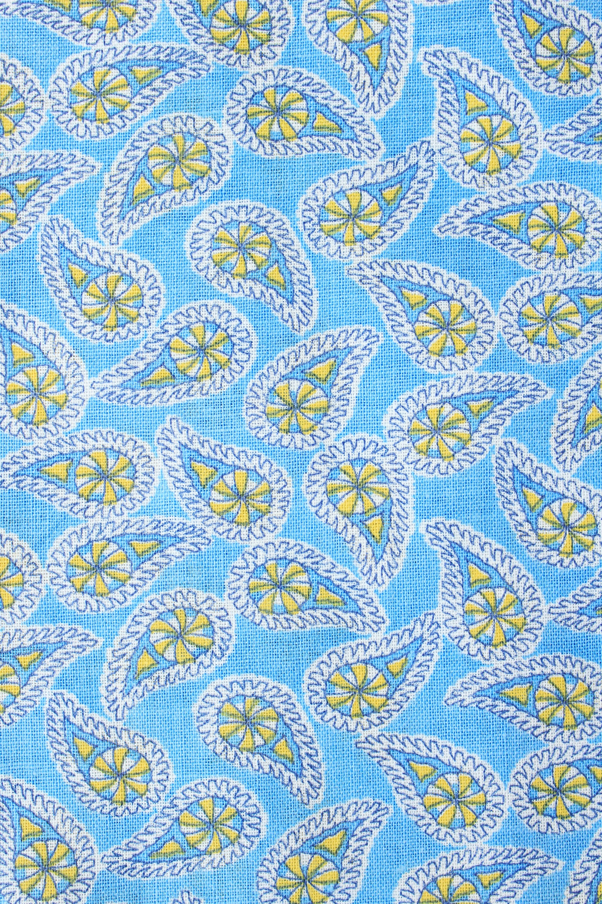 1940s Light Blue And Yellow Paisley Feedsack, Vintage Summer Sewing/Quilting Fabric