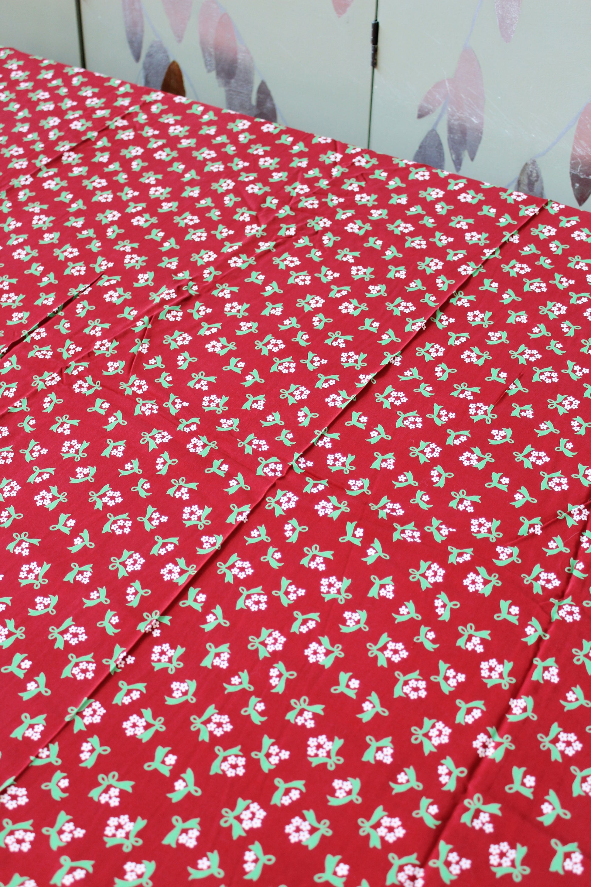 1940s Burgundy With White And Green Ditsy Flower Print Rayon, 3.8 Yards