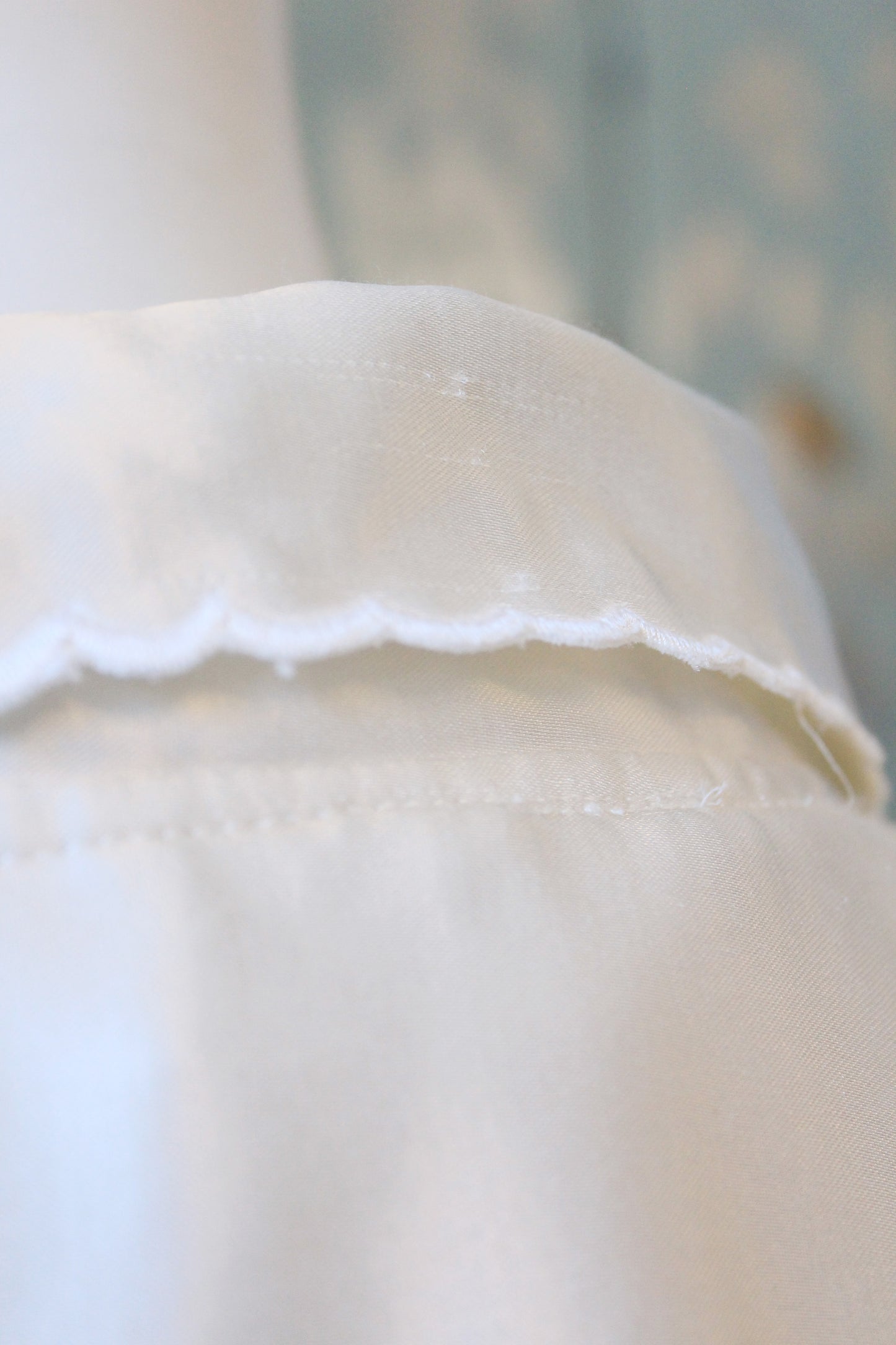 1980s Cream Satin Robe With Rosettes, Medium