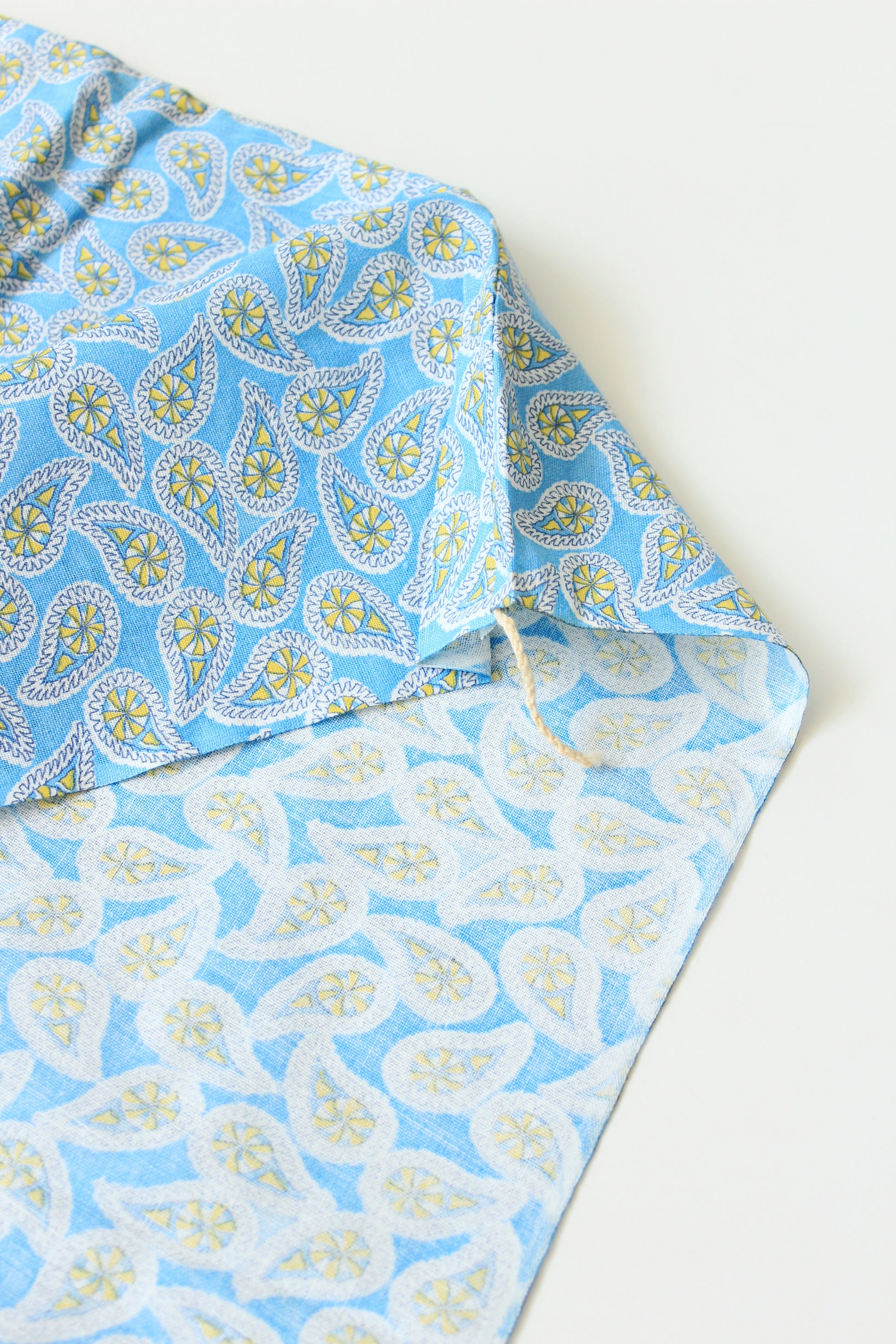 1940s Light Blue And Yellow Paisley Feedsack, Vintage Summer Sewing/Quilting Fabric