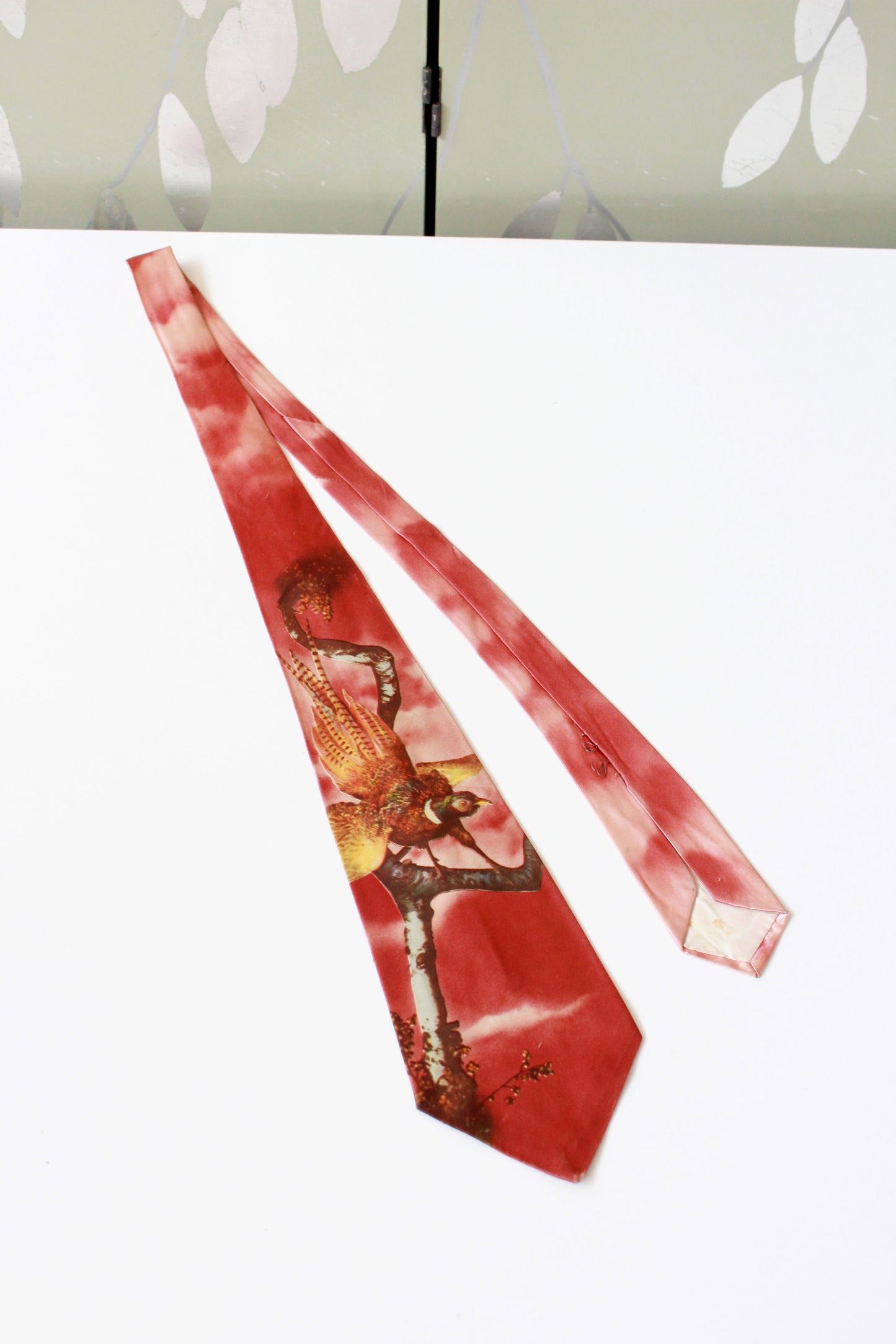 Vintage 1950s Red Rayon Pheasant Photo Print Tie, Mid Century