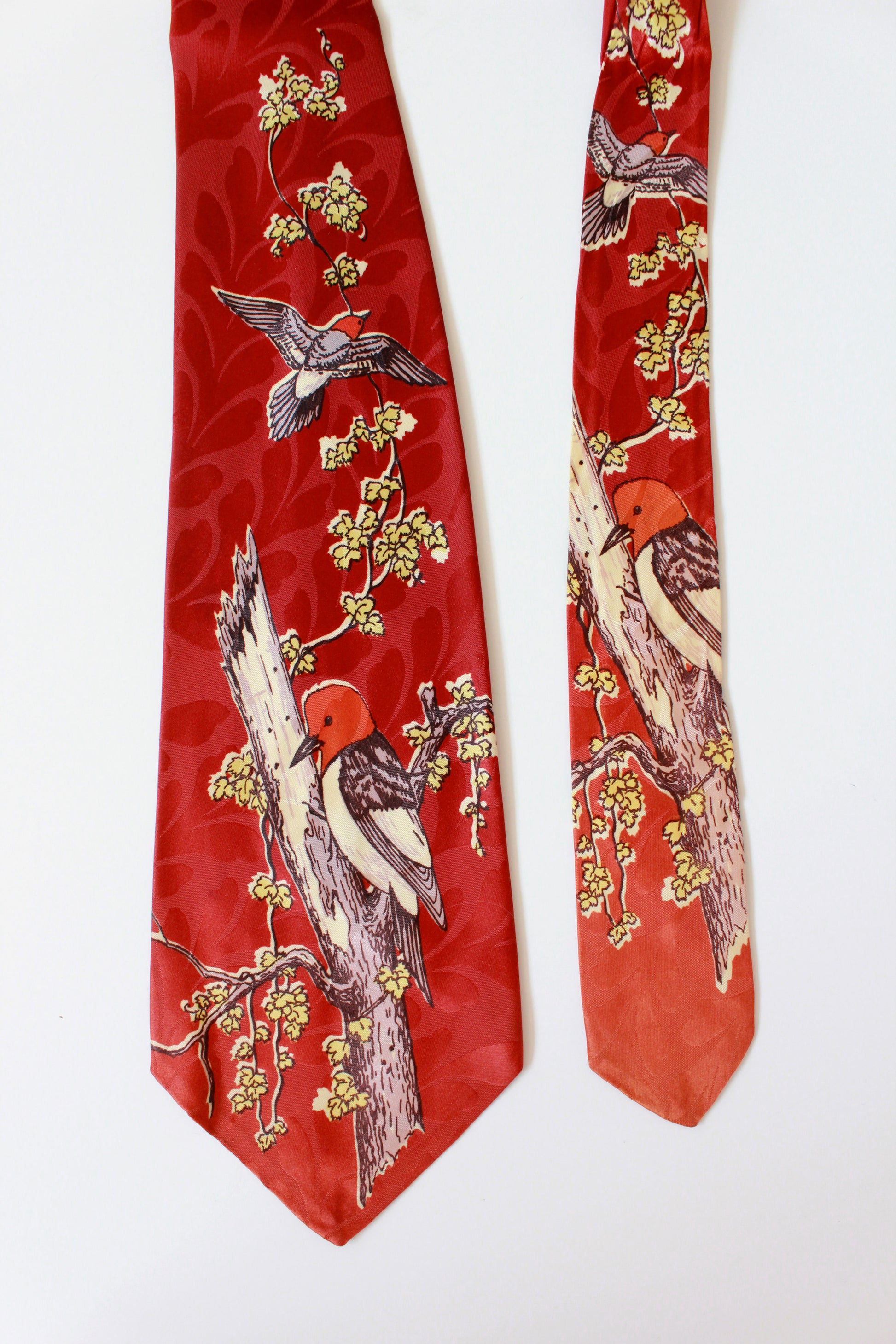 Vintage 1940s Red Headed Woodpecker Rayon Tie