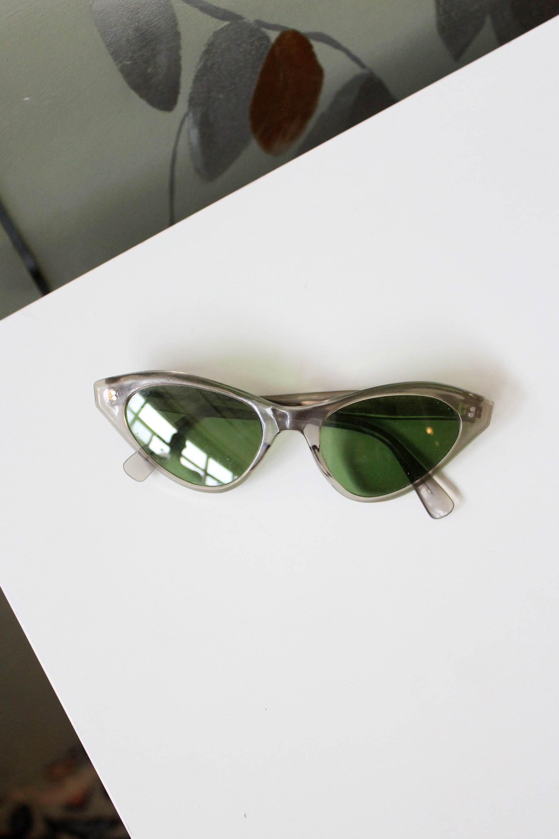 1950s Grey Translucent Cat Eye Sunglasses With Green Lenses 
