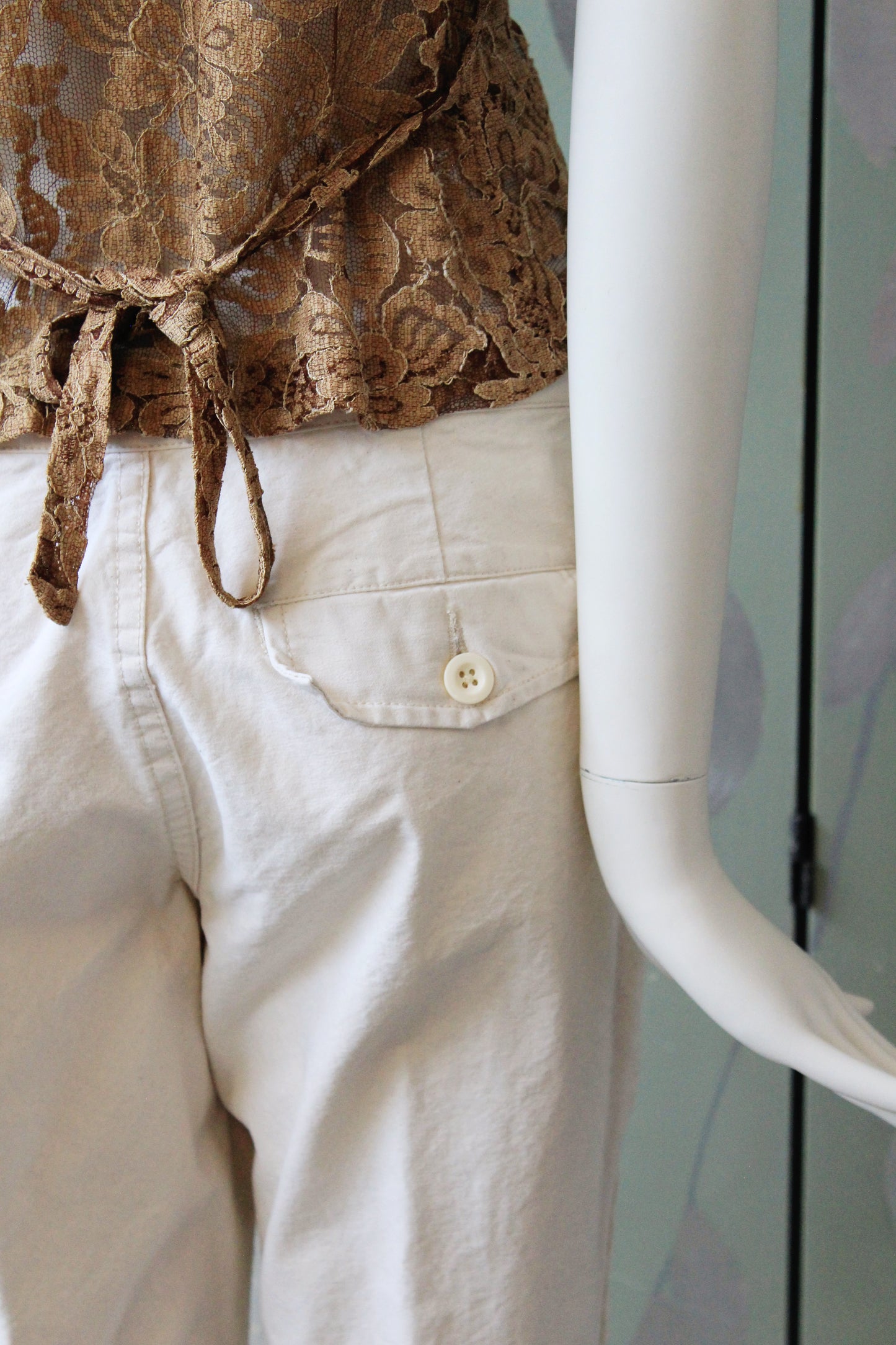 Early 2000s Cream Low Rise Straight leg Pants, Small