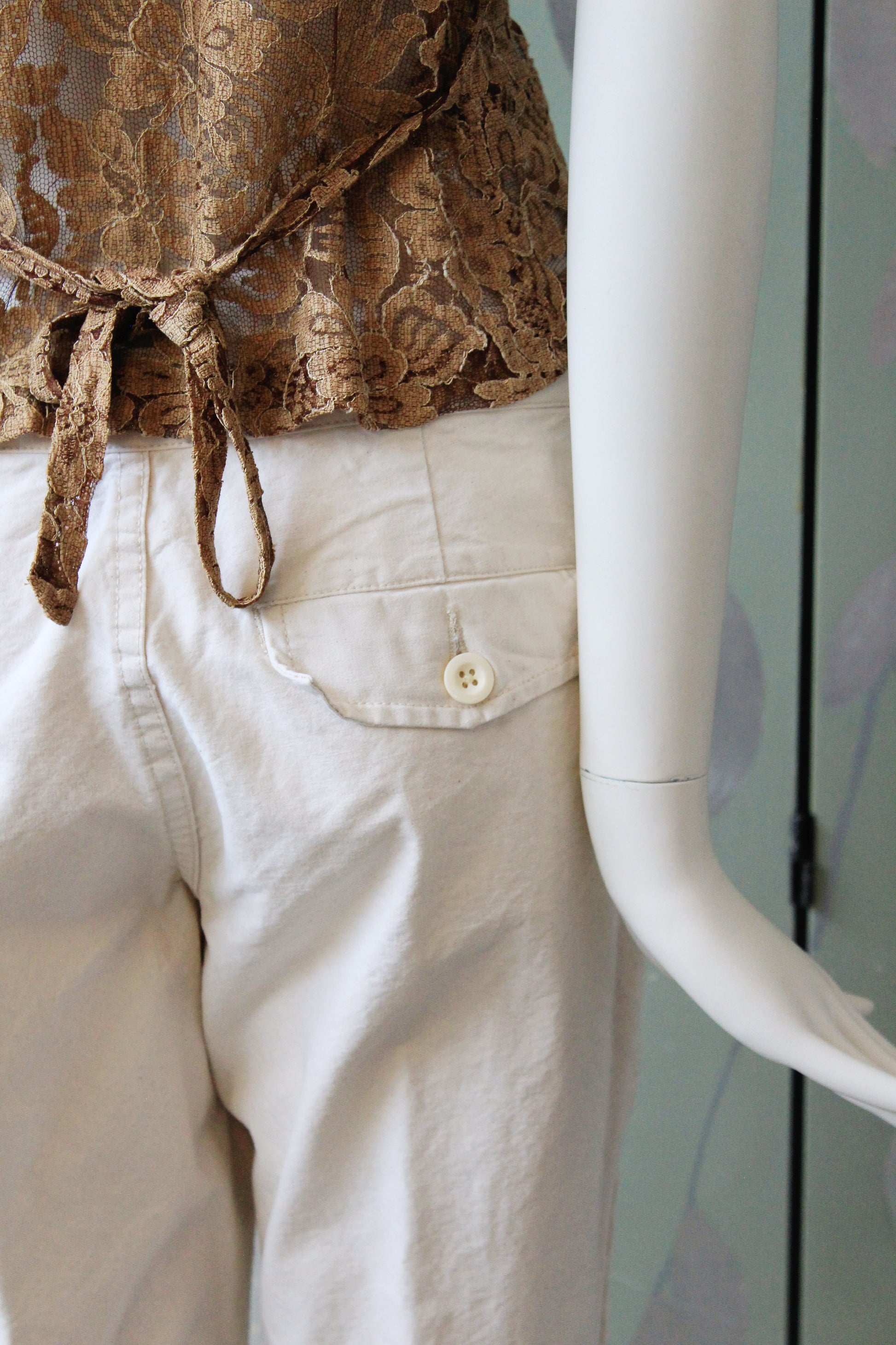 Early 2000s Cream Low Rise Straight leg Pants, Small
