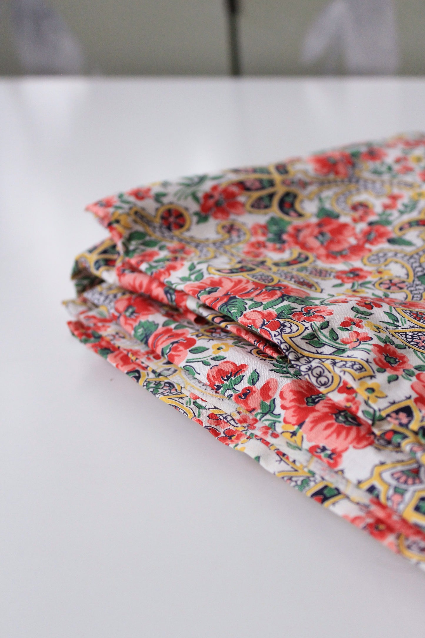 1950s White Red/Yellow/Green Paisley And Floral Print Cotton Sewing Fabric, 2.2 Yards